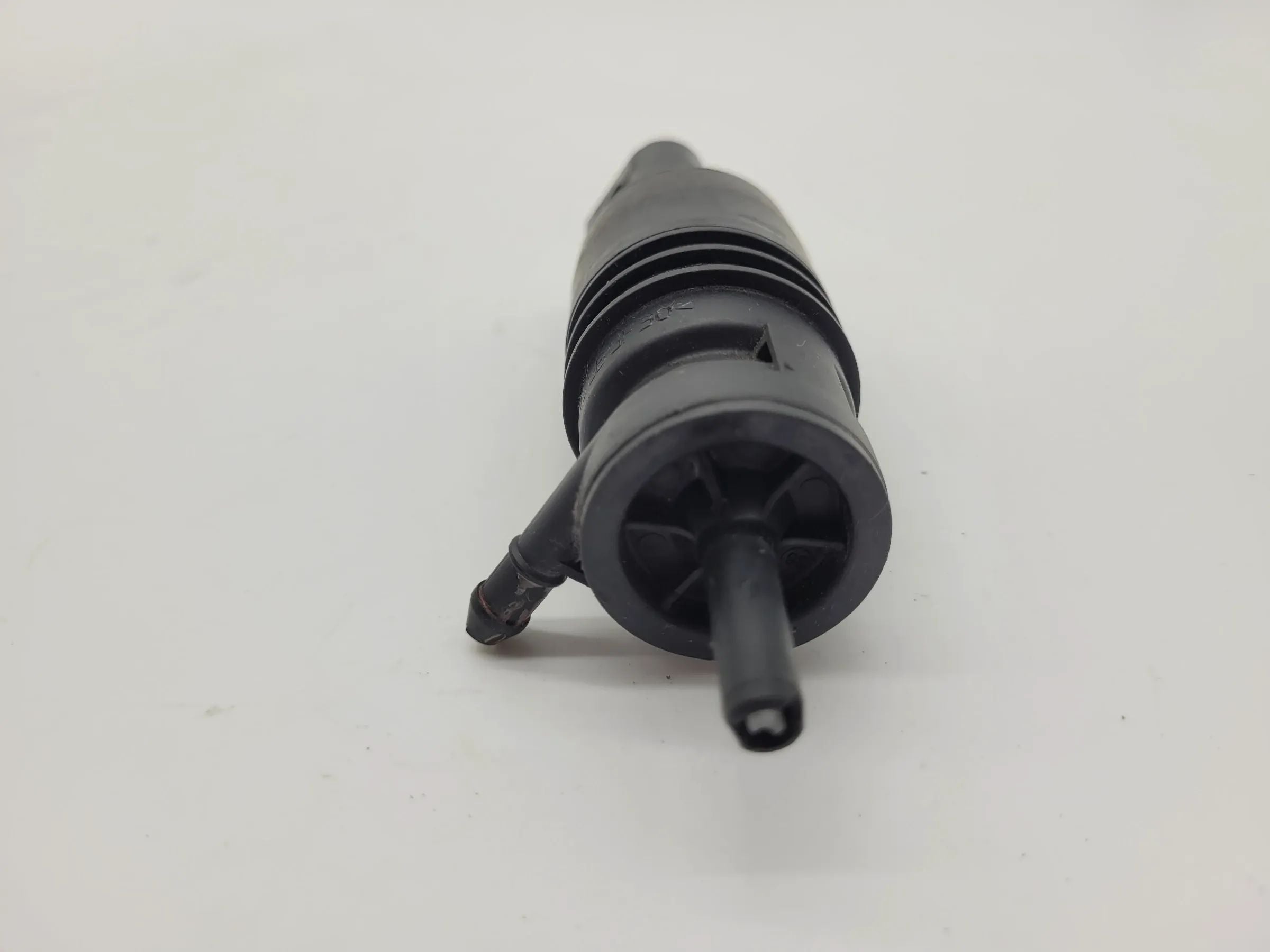 BMW 5er Touring E39 Waschwasserpumpe Pumpe 3020175 Original