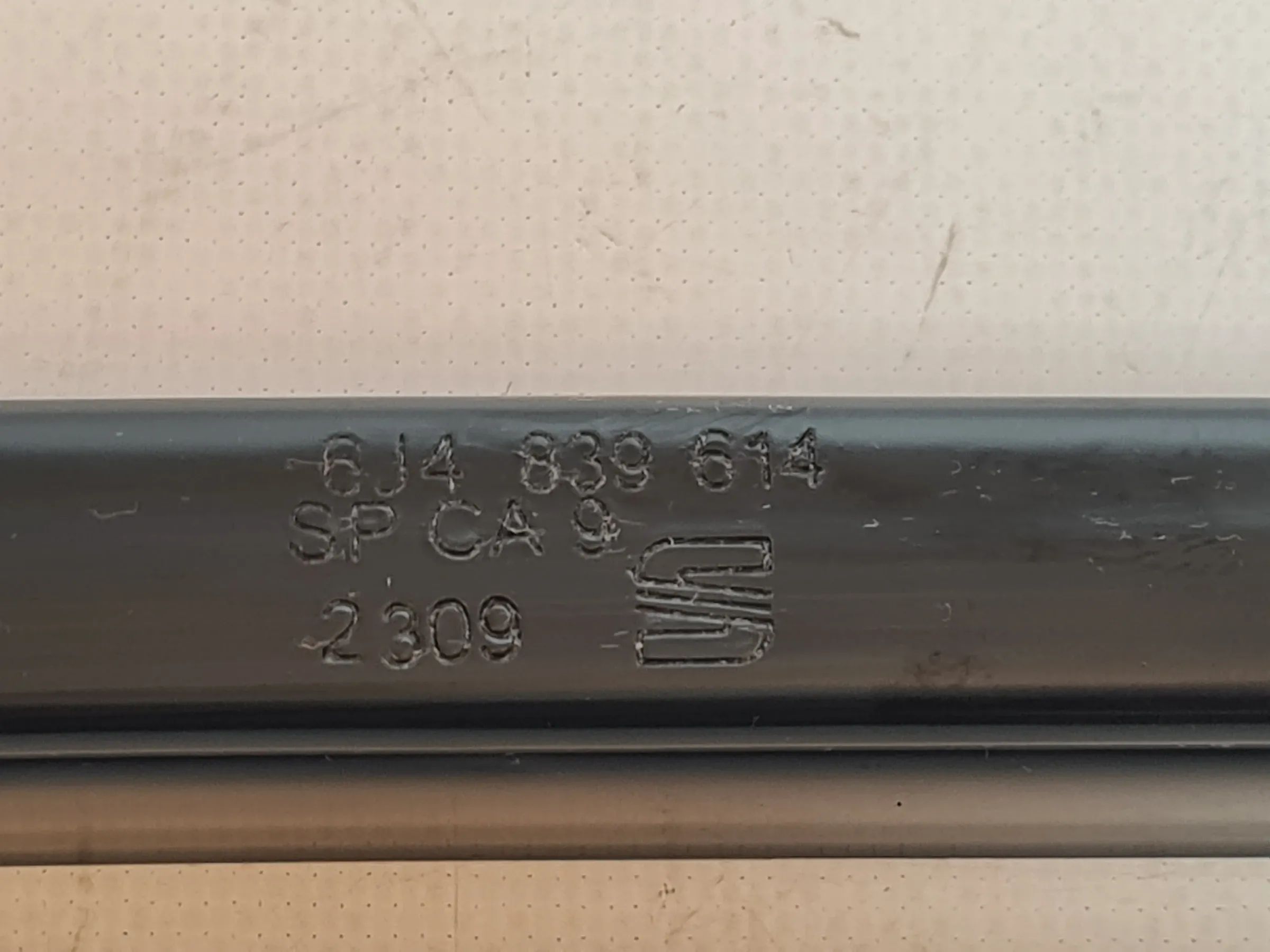 Seat Ibiza IV (6J5/6P1) Fensterführung Schiene Hinten Rechts 6J4839614
