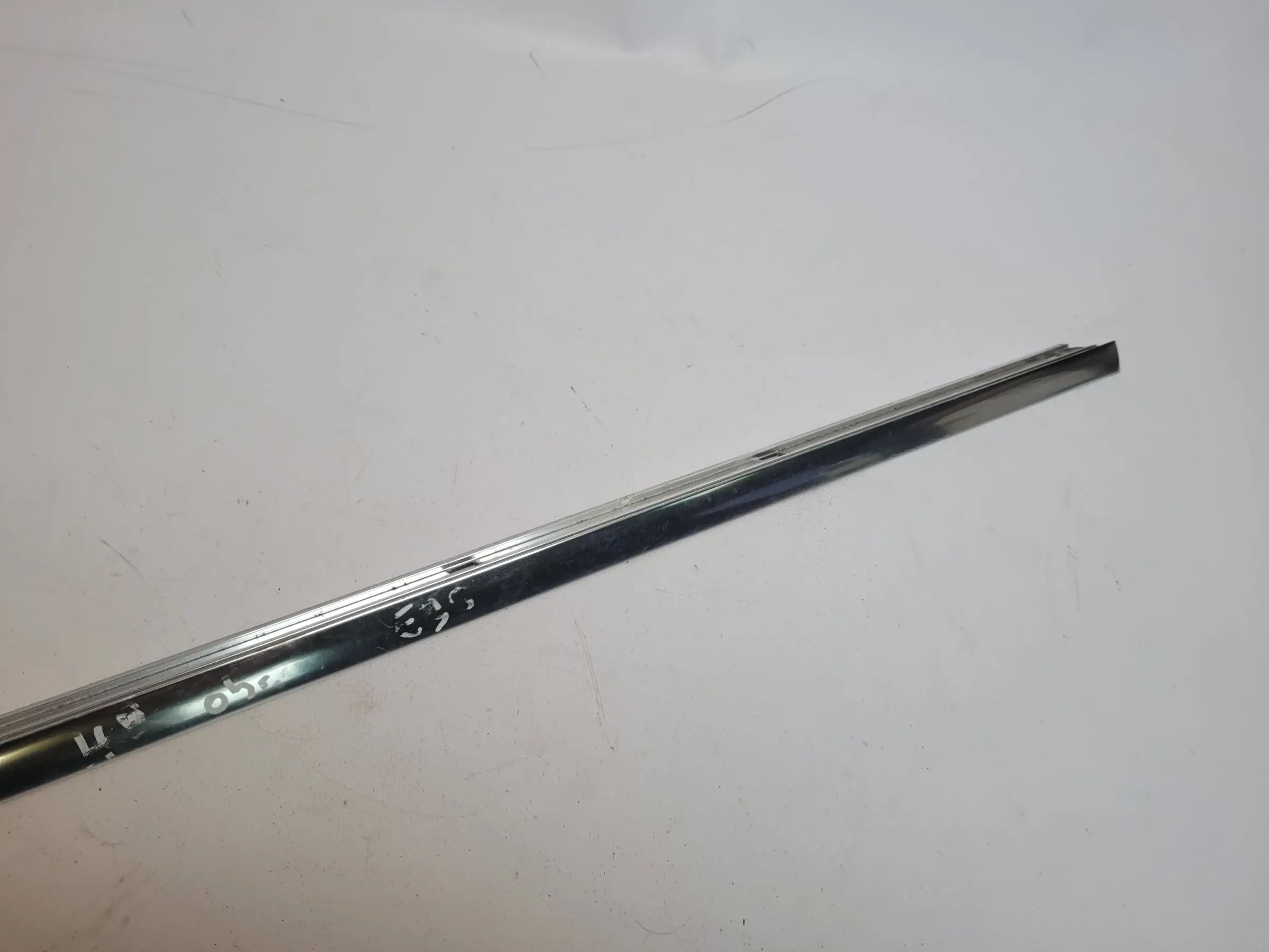 Original BMW 5er Touring E39 Tür Chrom Leiste Hinten Links Oben