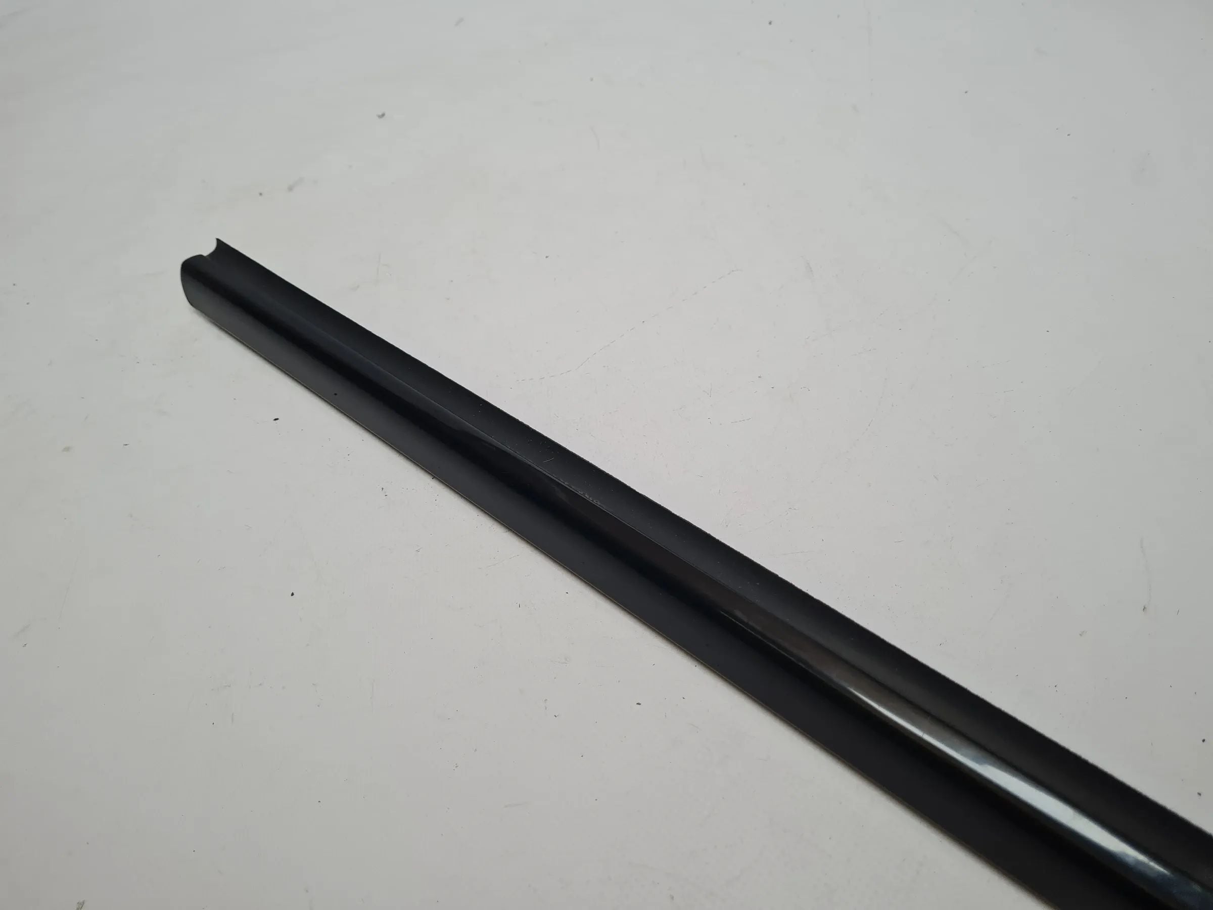 Original Mercedes C-Klasse (CL203) Einstiegsleiste Links Schwarz A2036903180