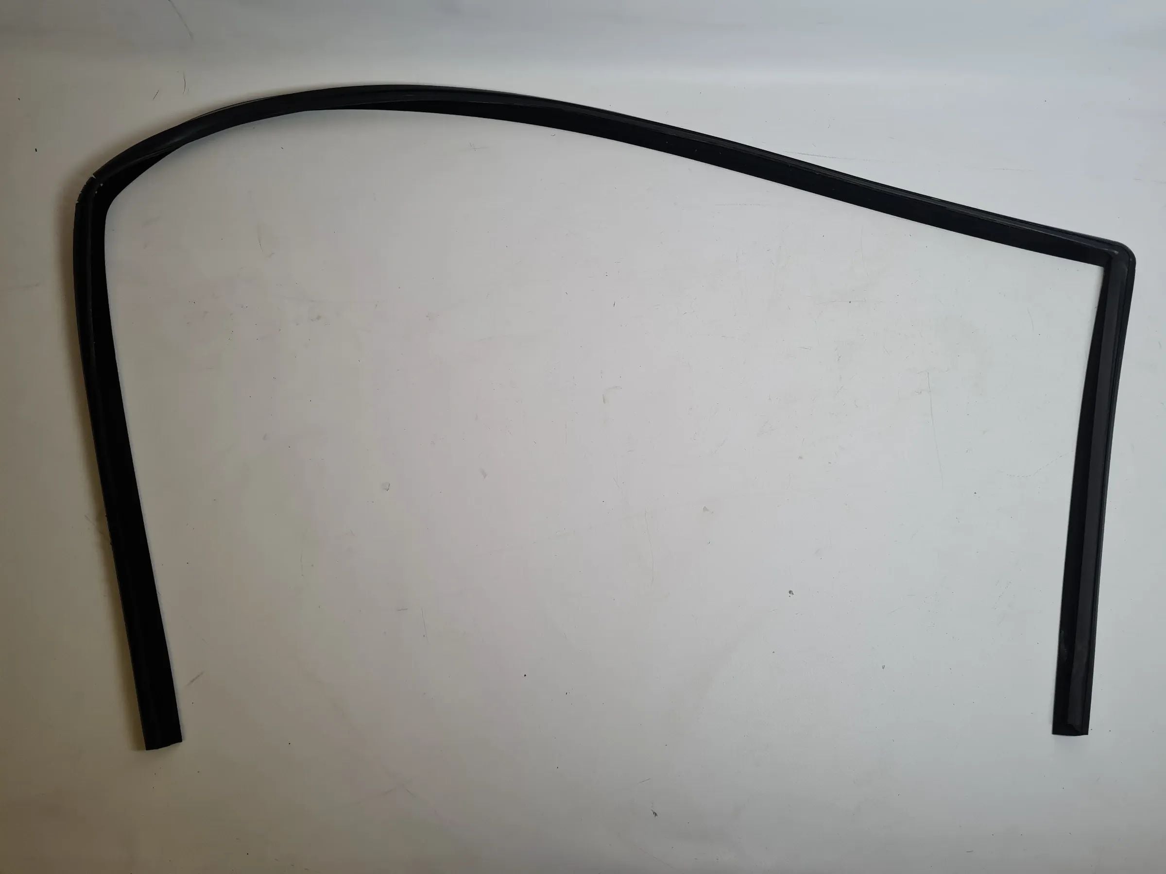 Original Mercedes C-Klasse (CL203) Dichtung Tür Fenster Links Vorne Innen