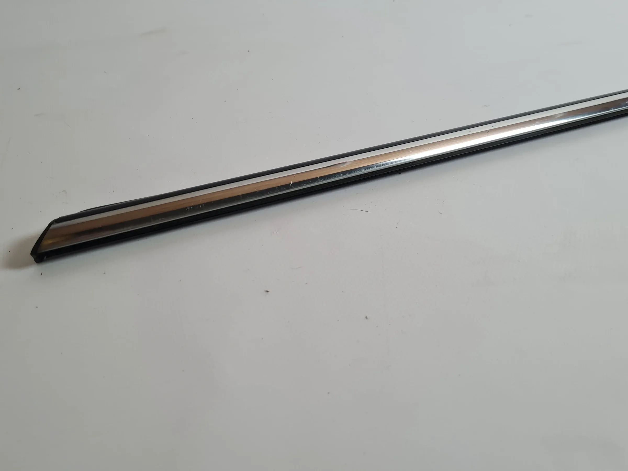 Mini One (R50/R53) Türleiste Zierleiste Links (an 7039865) (Original)