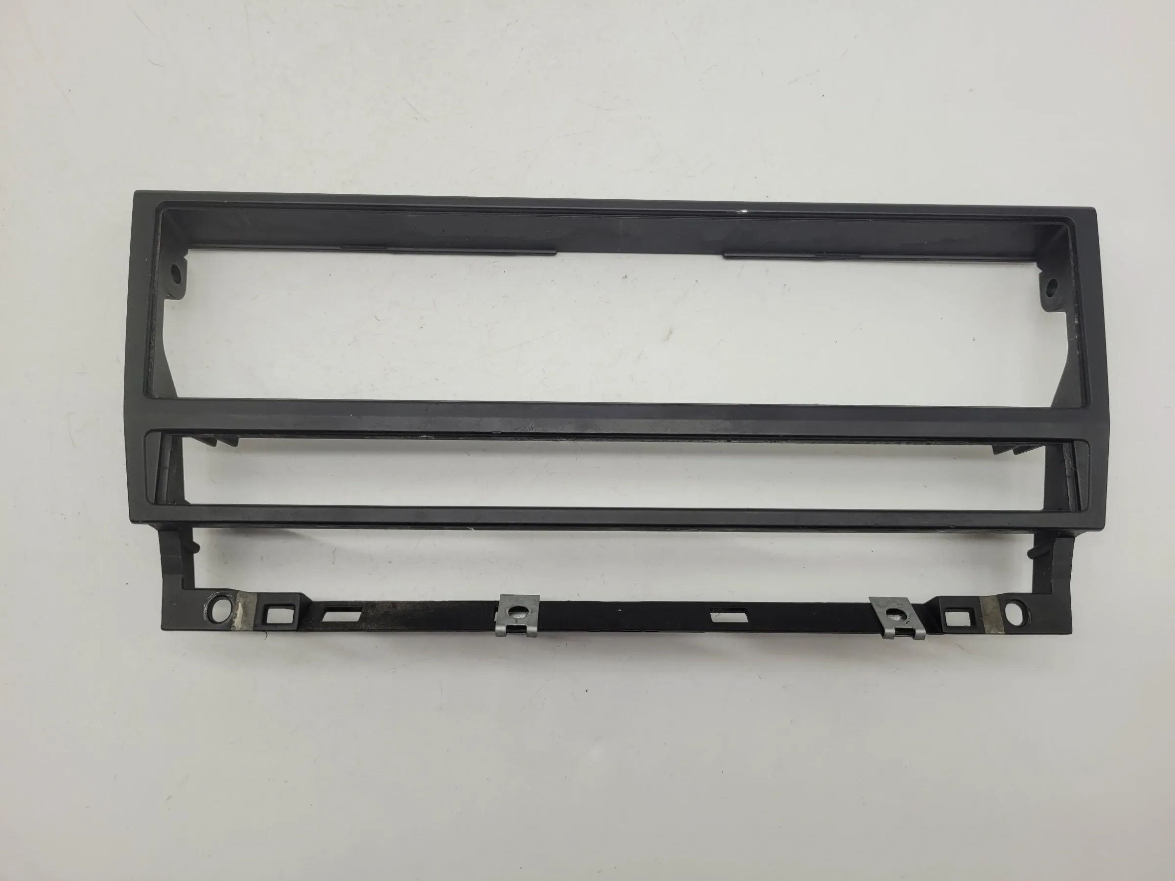 BMW 5er Touring E39 Mittelkonsole Einbaurahmen Blende 8247302 Original