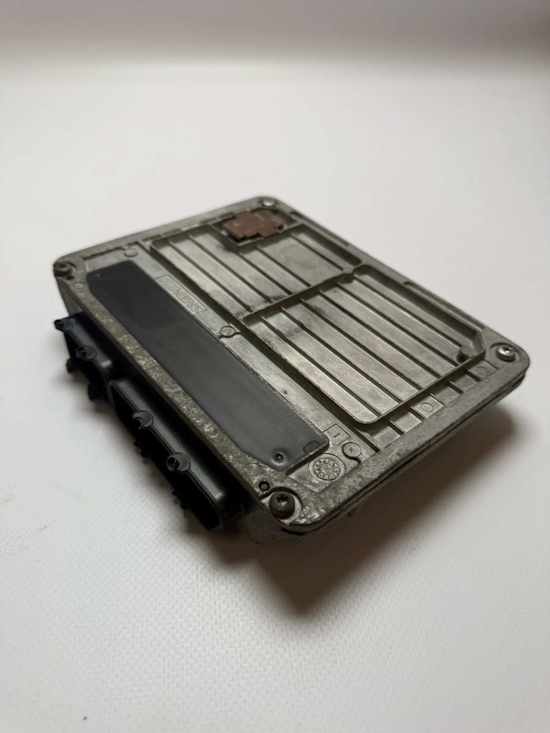A3 8L 1.6I control unit engine control unit 06A906019D Audi 8L A3 1.6