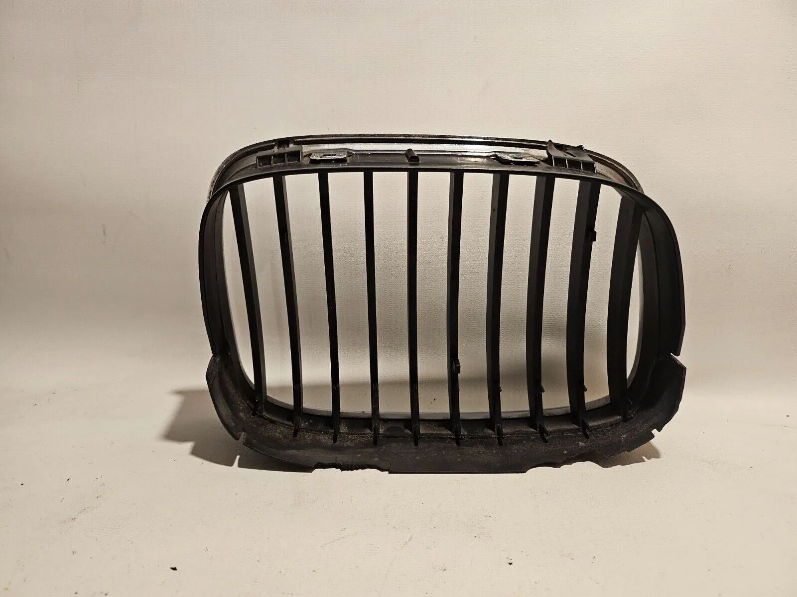 อะไหล่แท้ BMW E39 กระจังหน้า ซ้าย ทรงไต 8159311