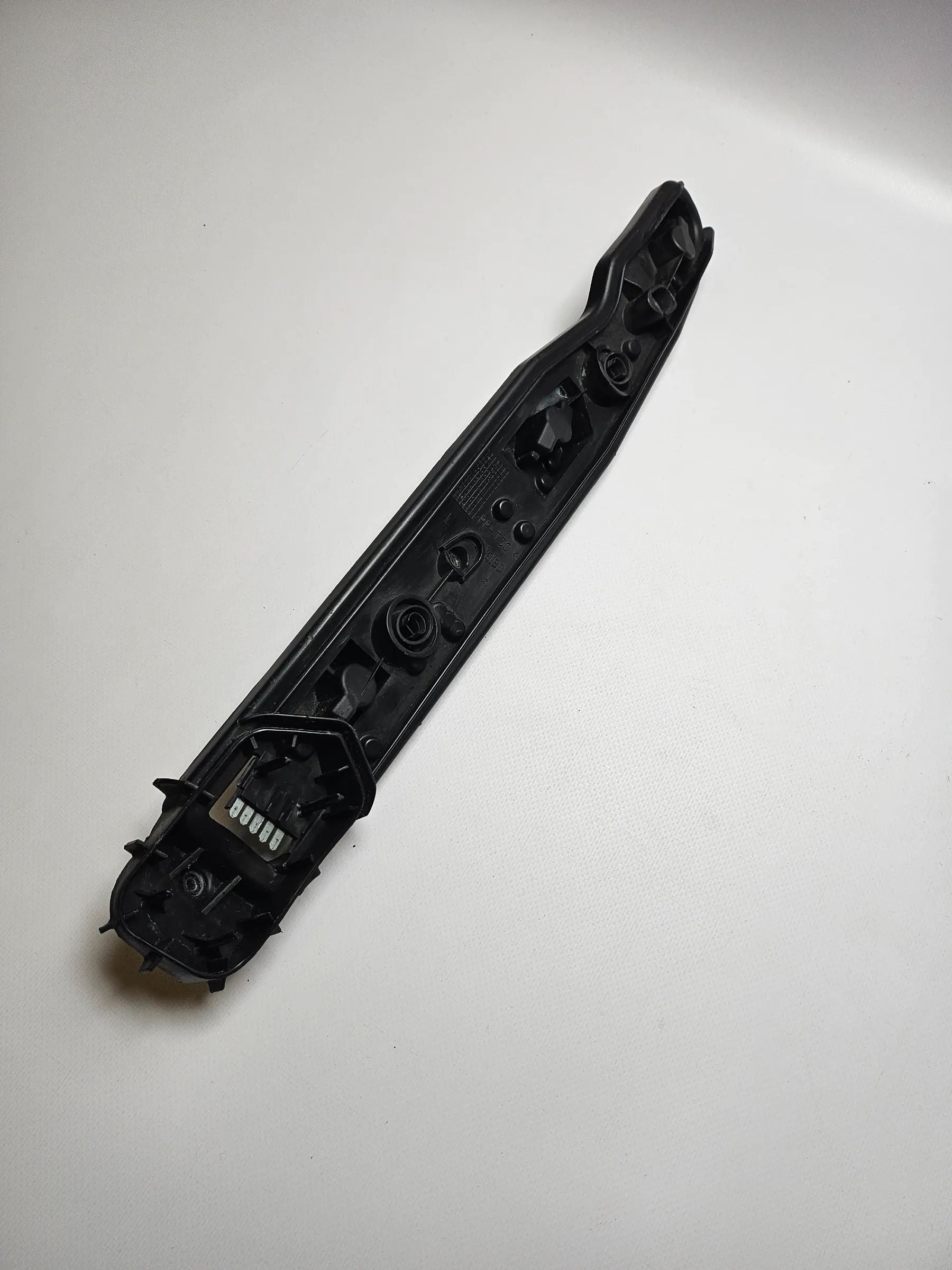 orig. VALEO OPEL CORSA C F08 F68 Lampenträger Rückleuchte links schwarz 89307491