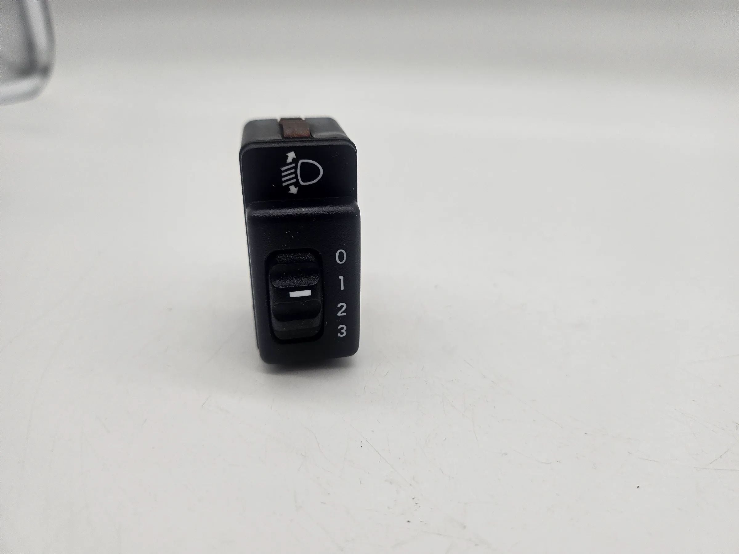 Opel Astra F Corsa A B Calibra A Vectra สวิตช์ปรับระดับไฟหน้า 90270514 ใหม่แท้
