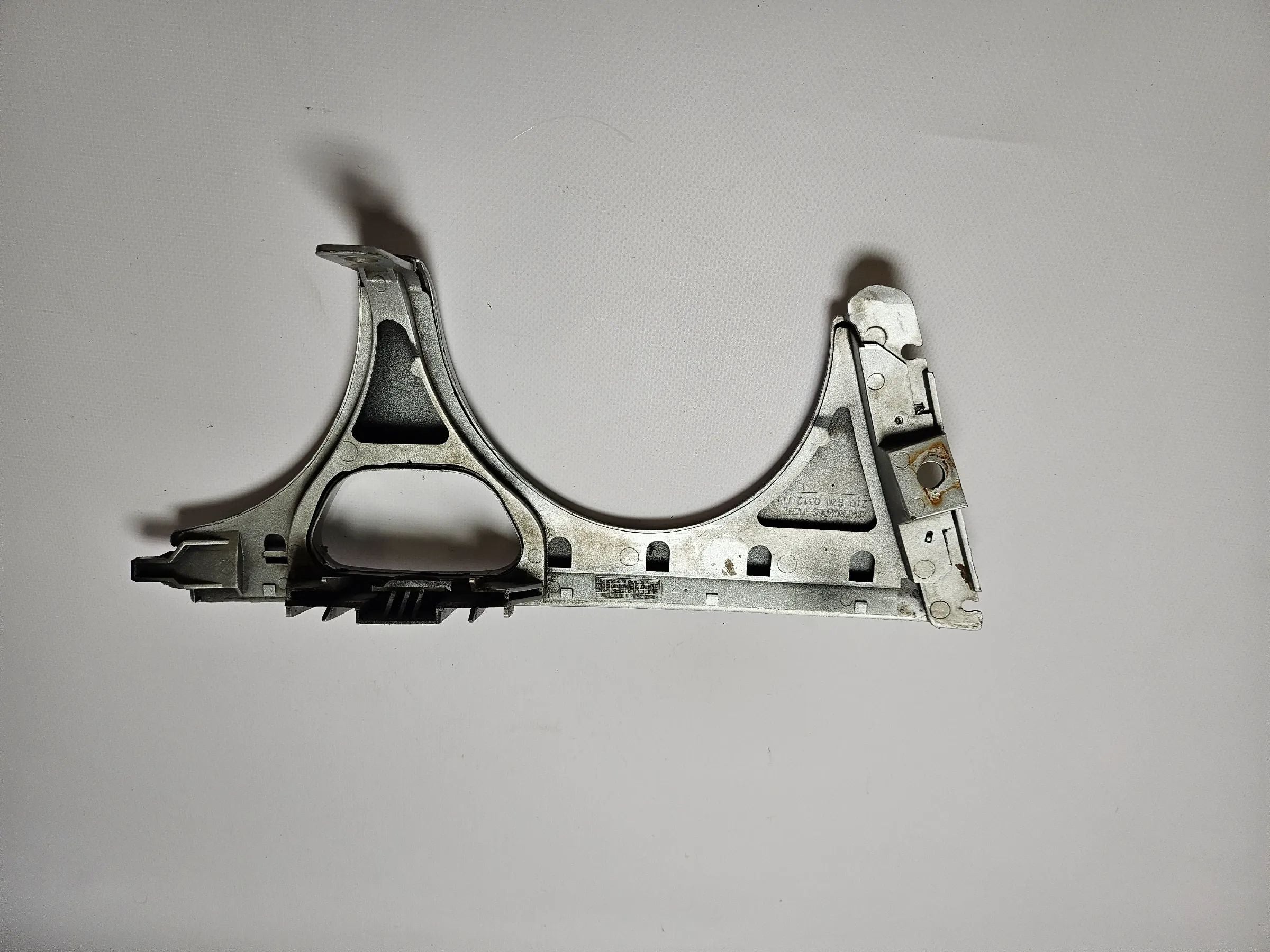 Original Mercedes W210 Embellecedor del faro izquierdo plateado A2108200312