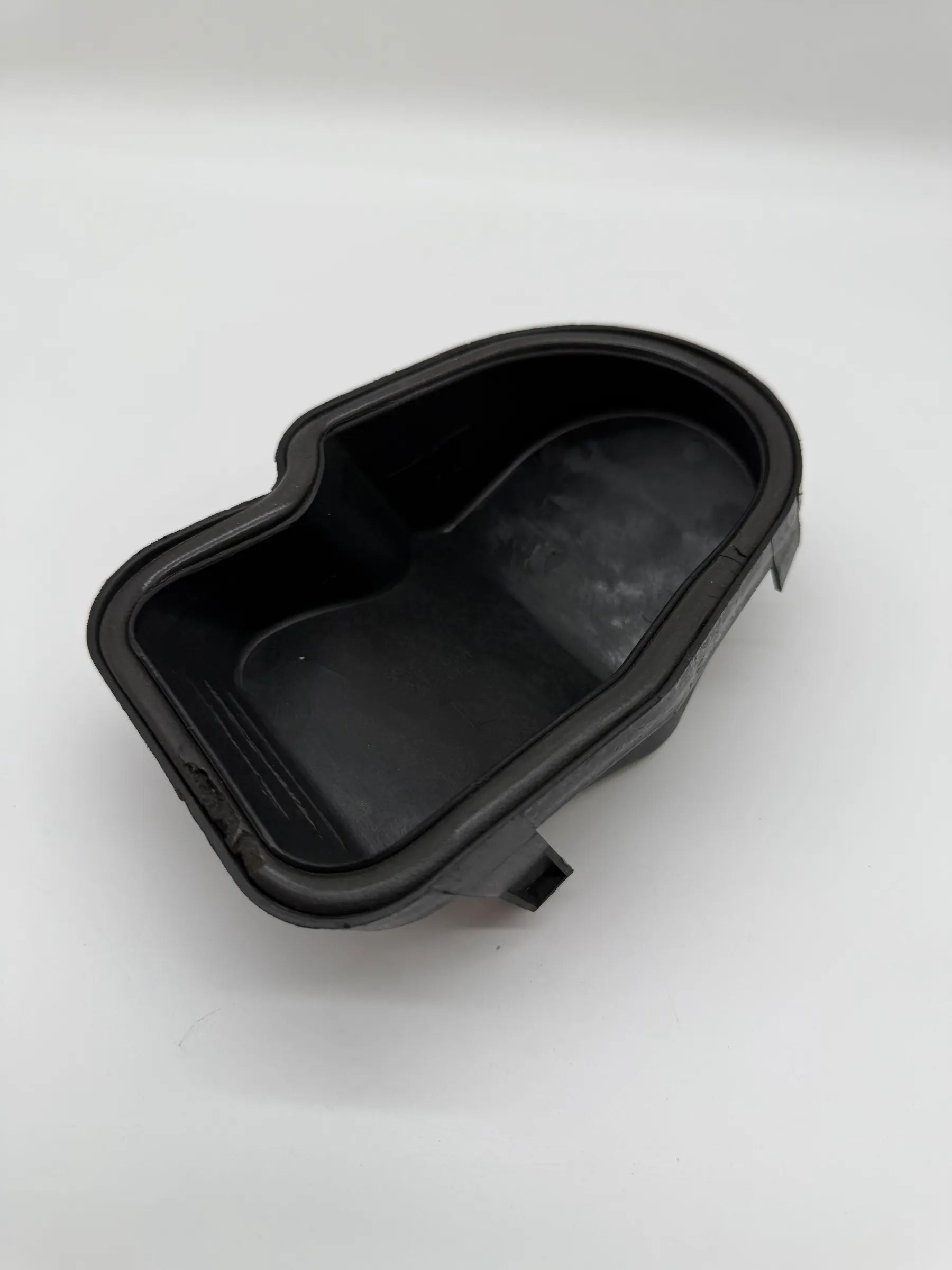 Ford Focus 2002 Left Headlight Cover 304311157L OLT6657 