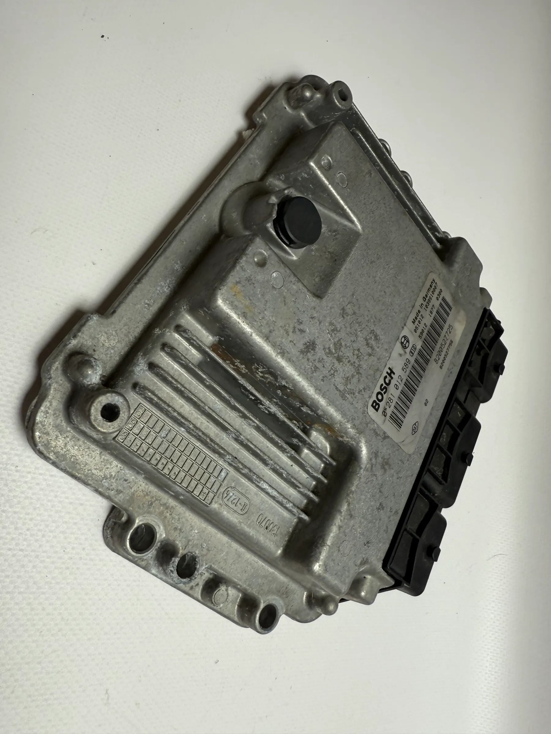 Original Renault Megane Scenic 1.9 DCI Boîtier de Gestion Moteur 8200527725 / 0281012589