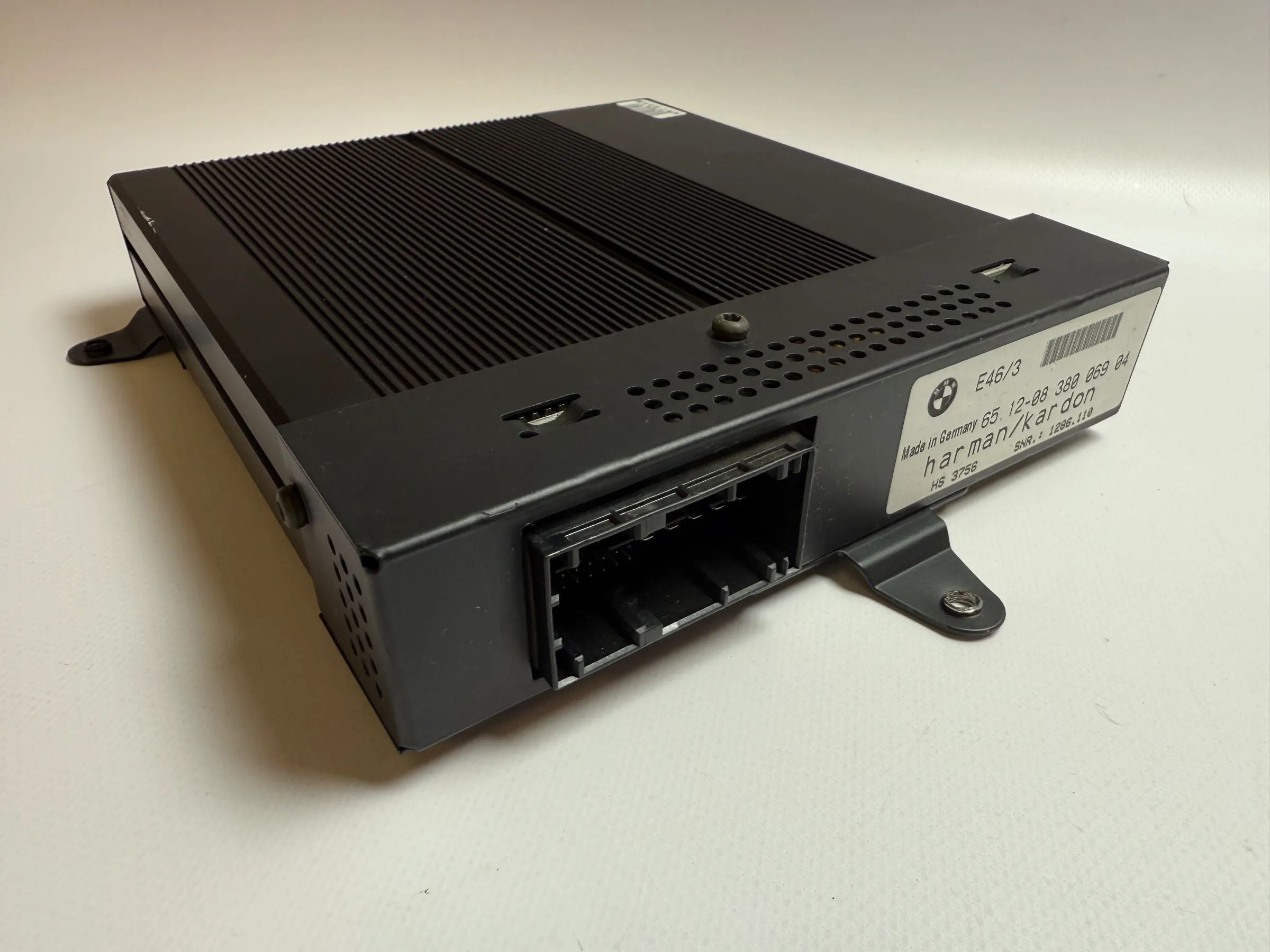 Original BMW Harman Kardon Etapa Final / Amplificador 65.12-08 380 069 04