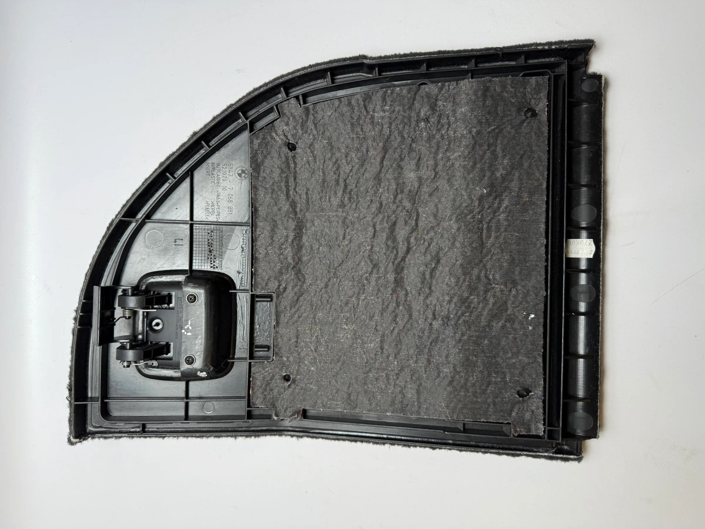 Оригинальная левая накладка крышки BMW 3 серии E91 Touring 51477068881