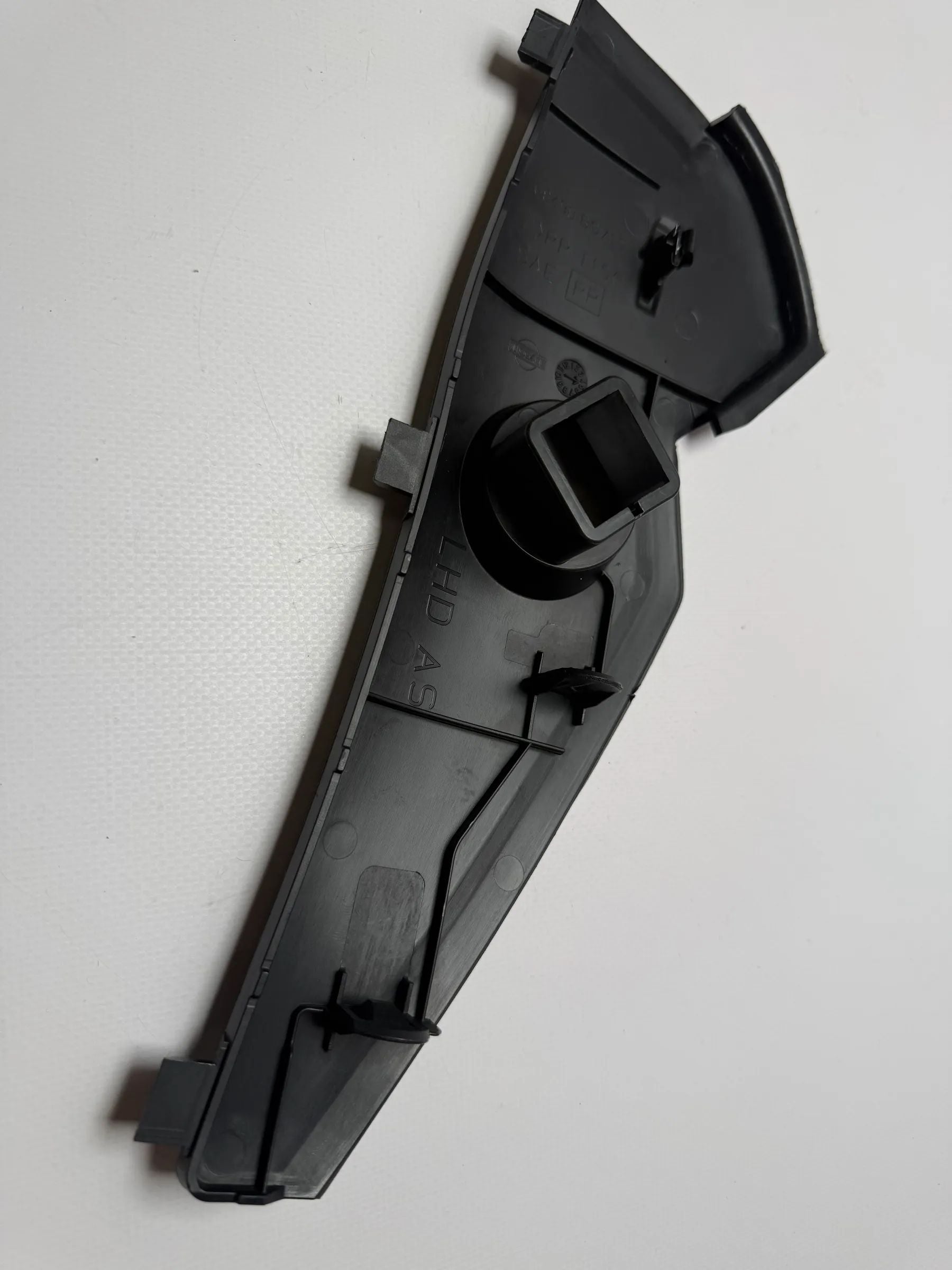 Original NISSAN Micra 3 III K12 trim cover dashboard 68498BC710 