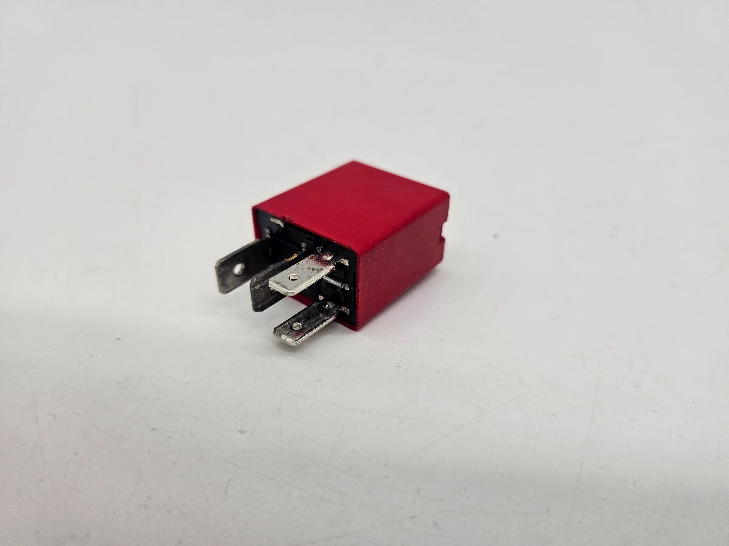 Original Alfa Romeo 147 (937) Fiat Relay Working Relay Contact Relay RED 46520412 