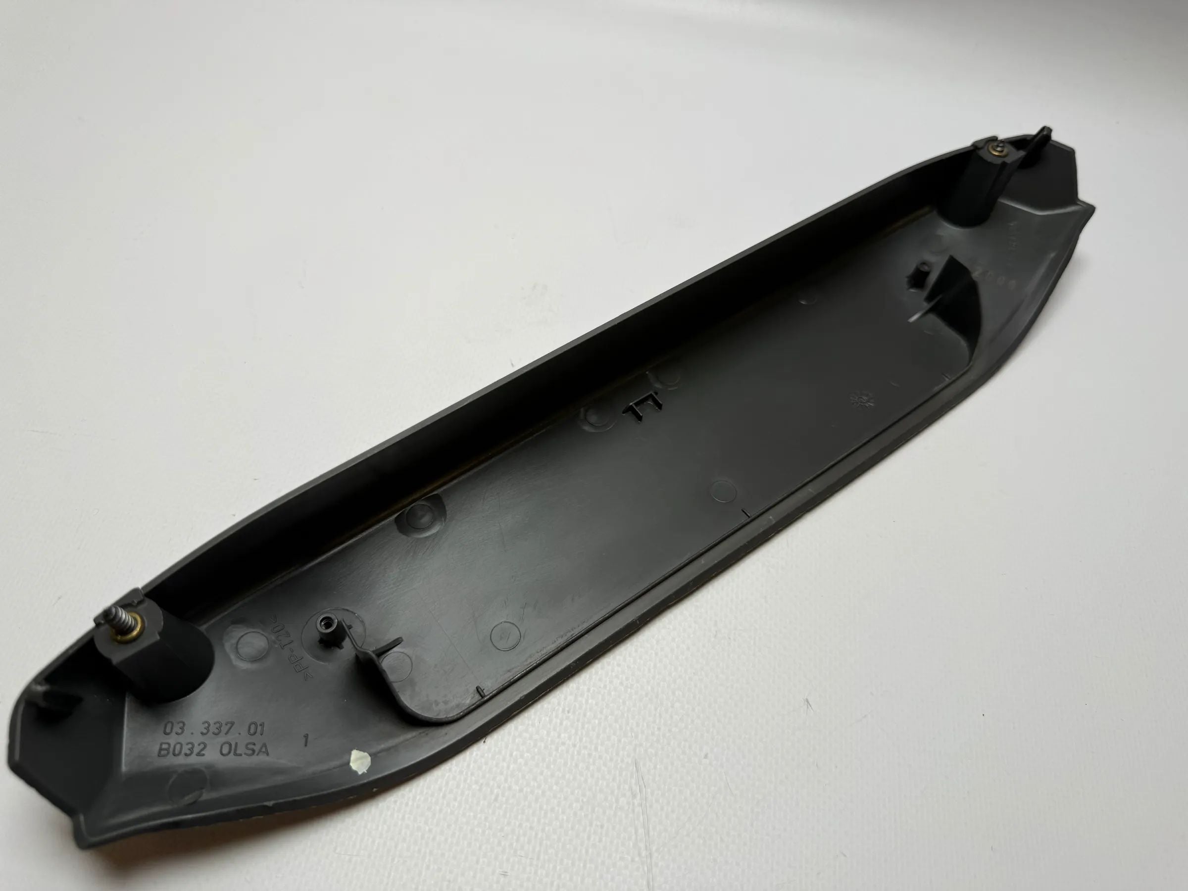 Original Fiat Panda 1.2 Automatik Penutup Dudukan Lampu Rem Tambahan 735388525