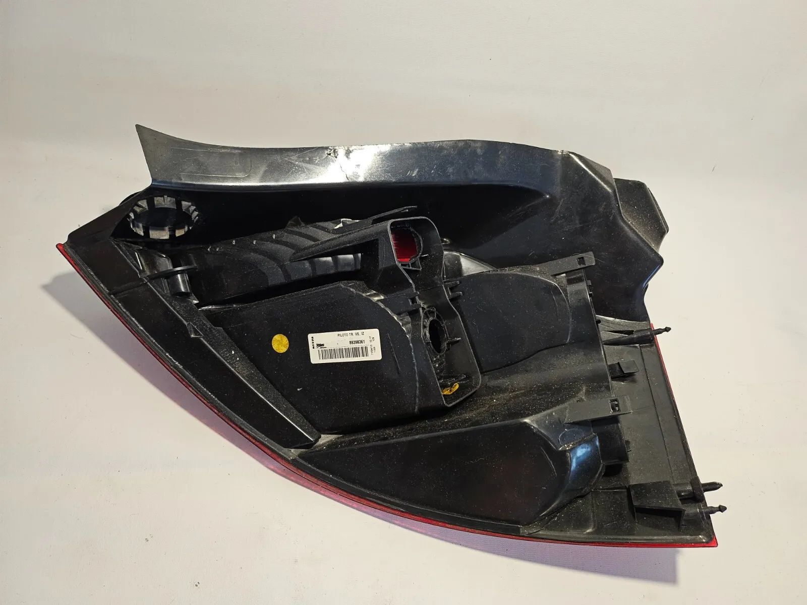 Original Renault Megane 2 VALEO REAR LIGHT LEFT 89398361