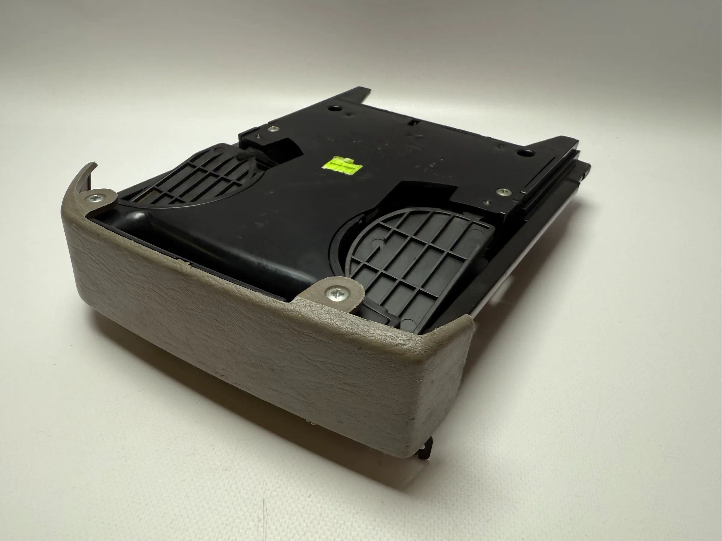 Originele CHRYSLER Voyager bekerhouder 0RR44TRMAB