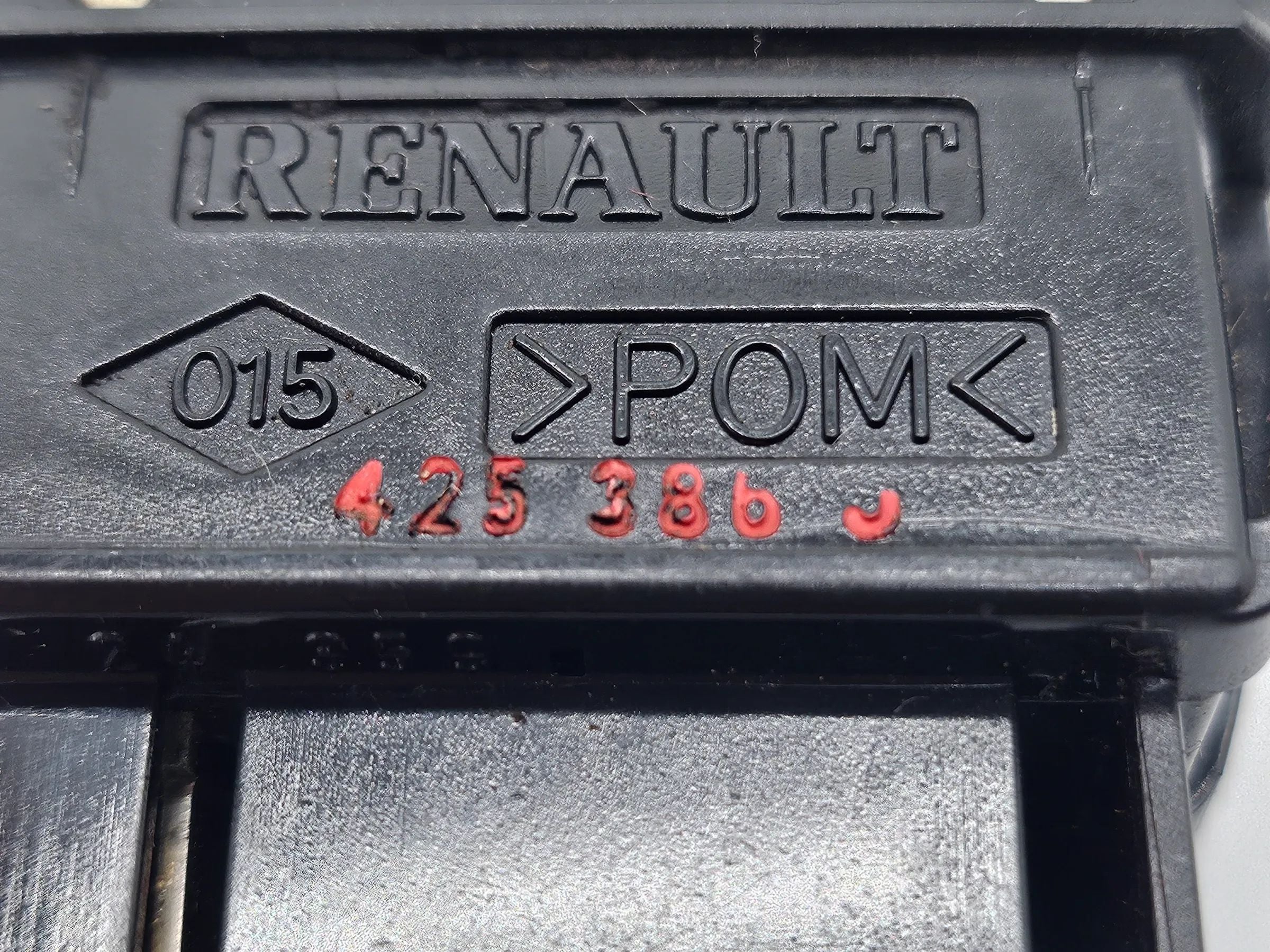 Interrupteur lève-vitre d'origine Renault Twingo C06 425386J