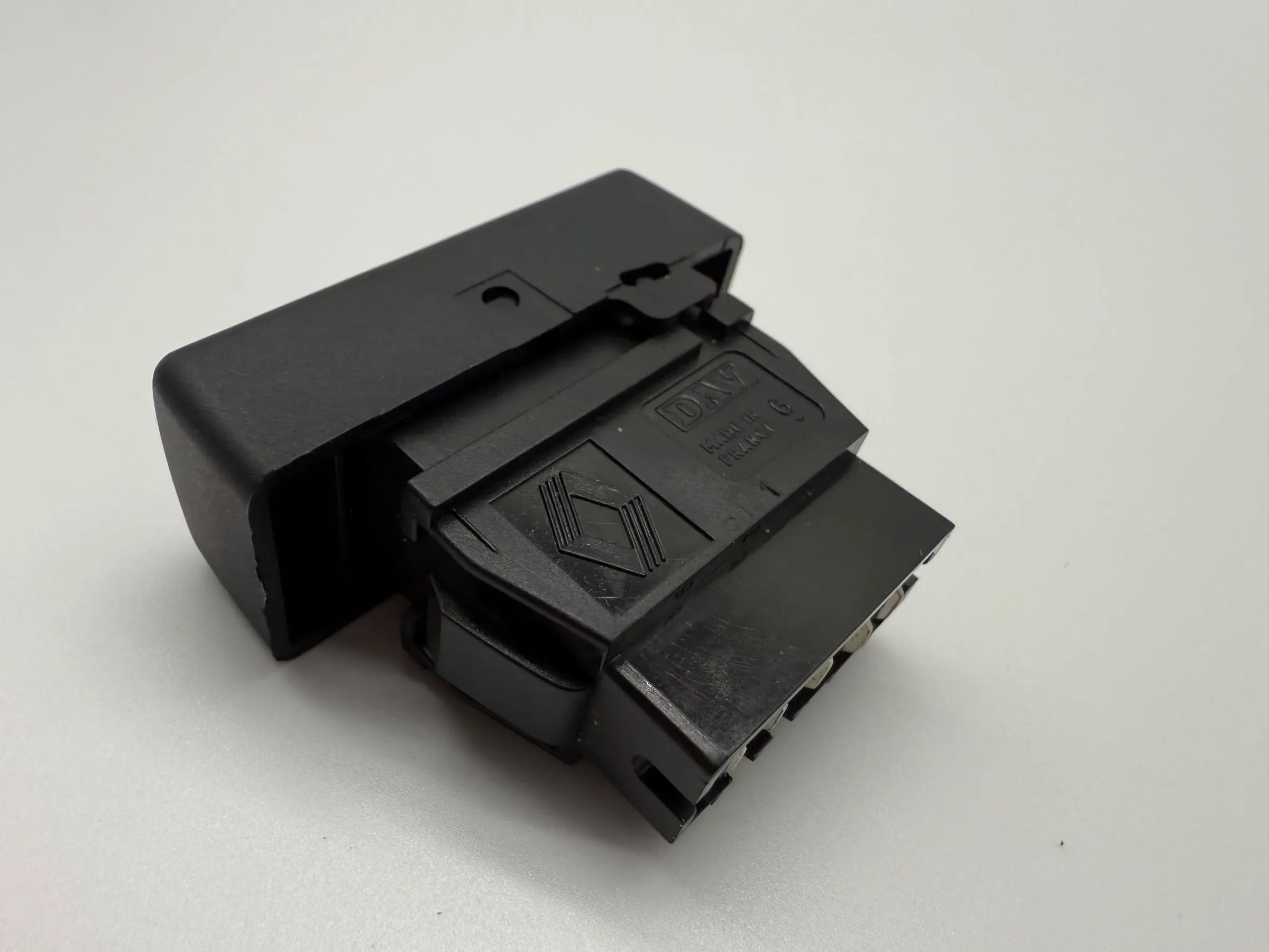 Oryginalny przełącznik ogrzewania tylnej szyby Renault 19 II/III Cabrio DAV 7700817338