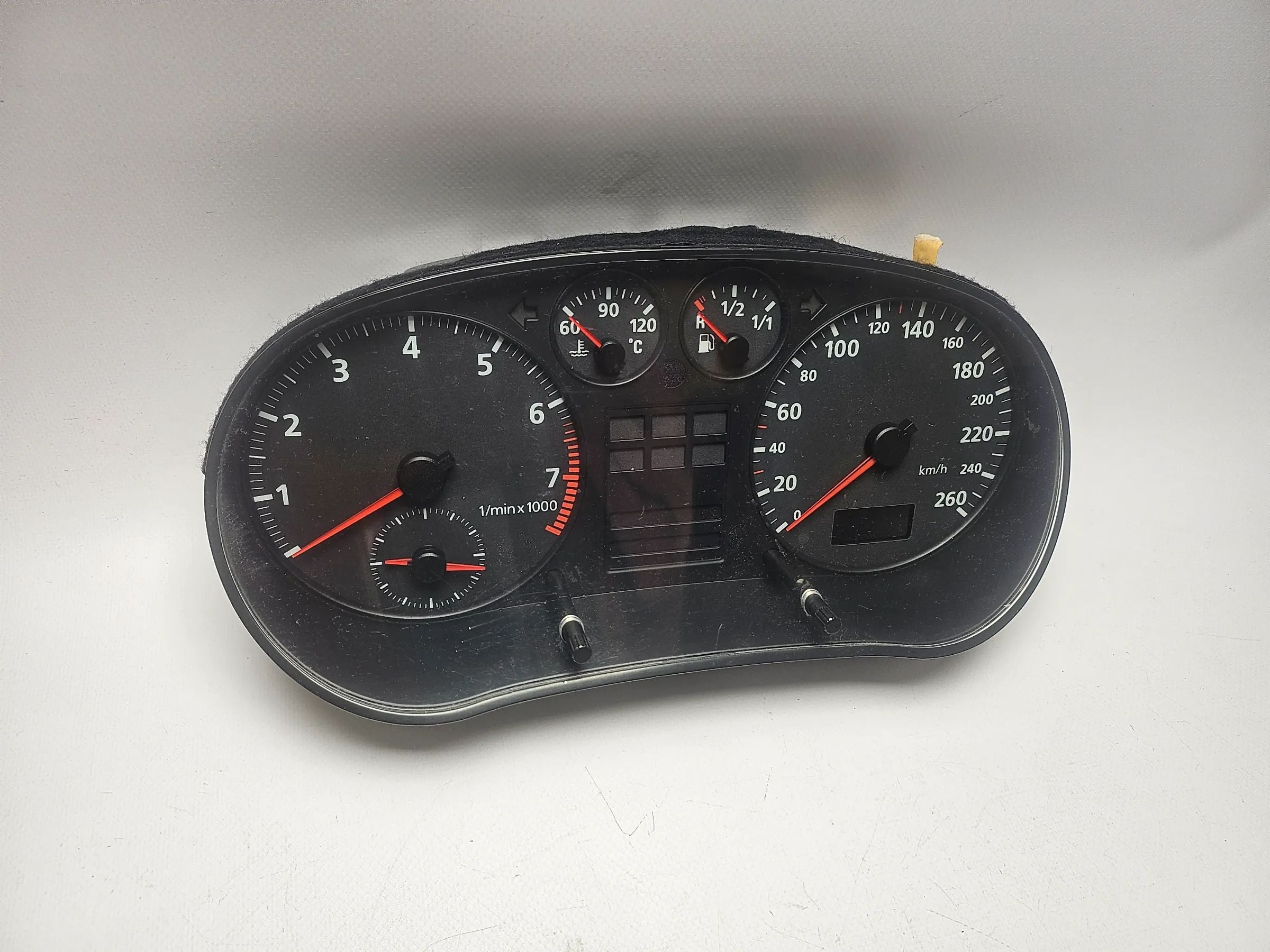 Audi A3 8L1 1.6 speedometer instrument cluster 8L0919860A 110.008.778/002 
