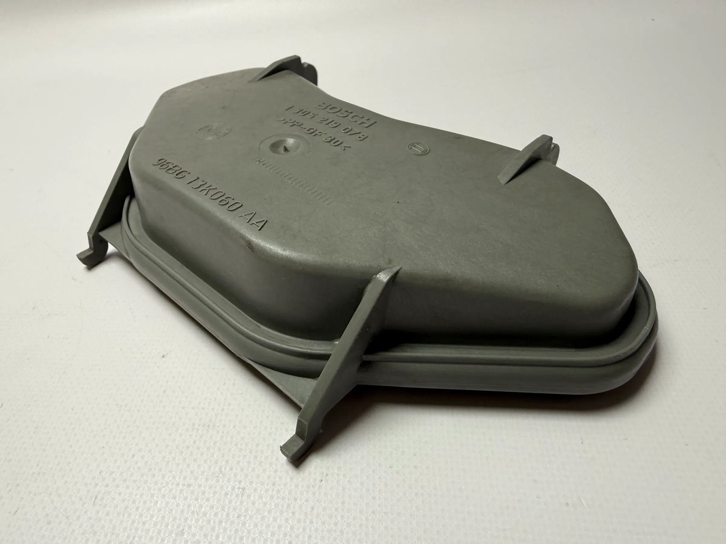 Original Ford Mondeo GBP/BNP/BFP Tutup Lampu Depan R/L Bosch 1305219078 | Auto-veritas