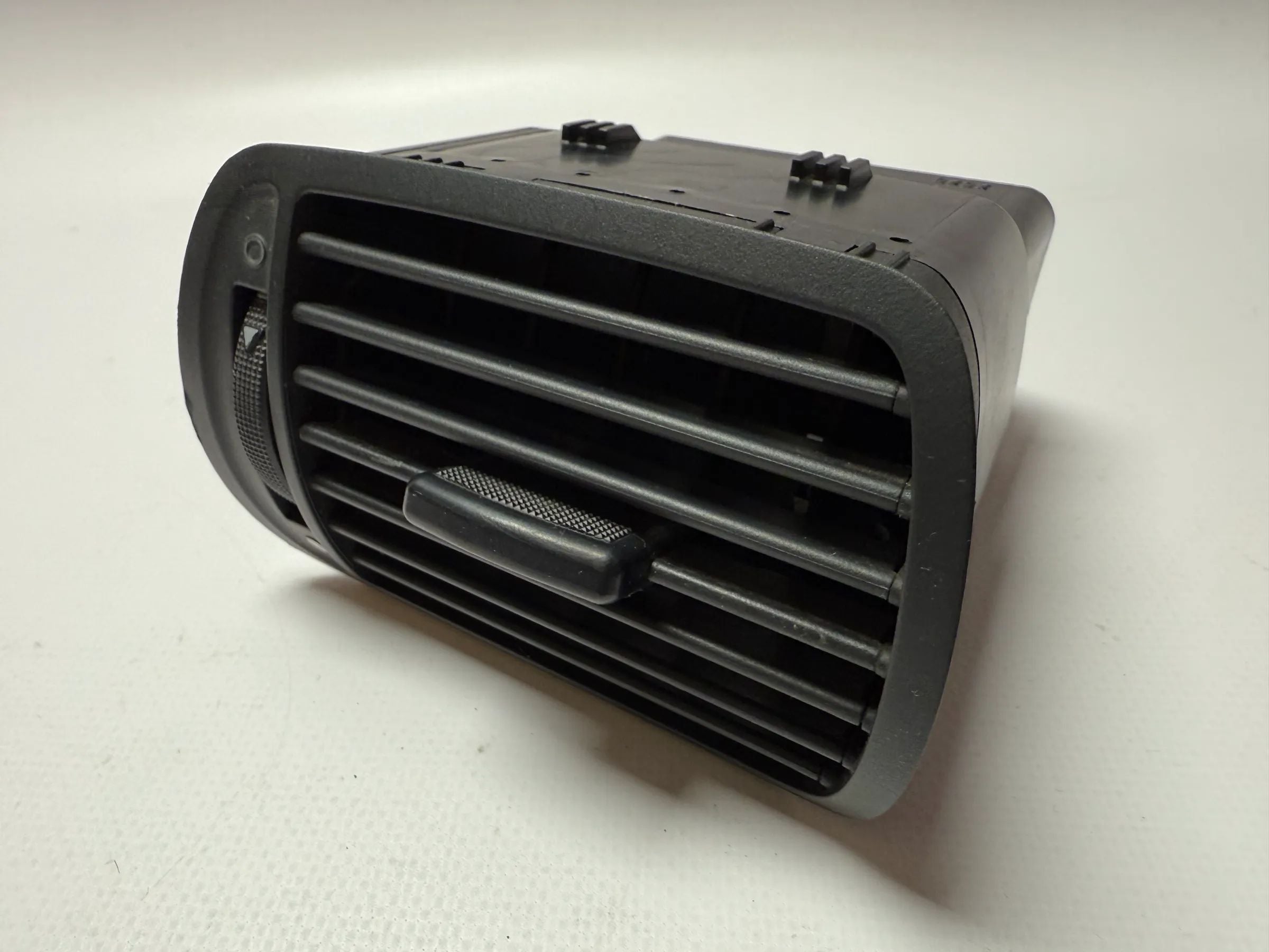 Original Audi A3 8L Lüftungsdüse Luftausströmer Links 8L0 820 901