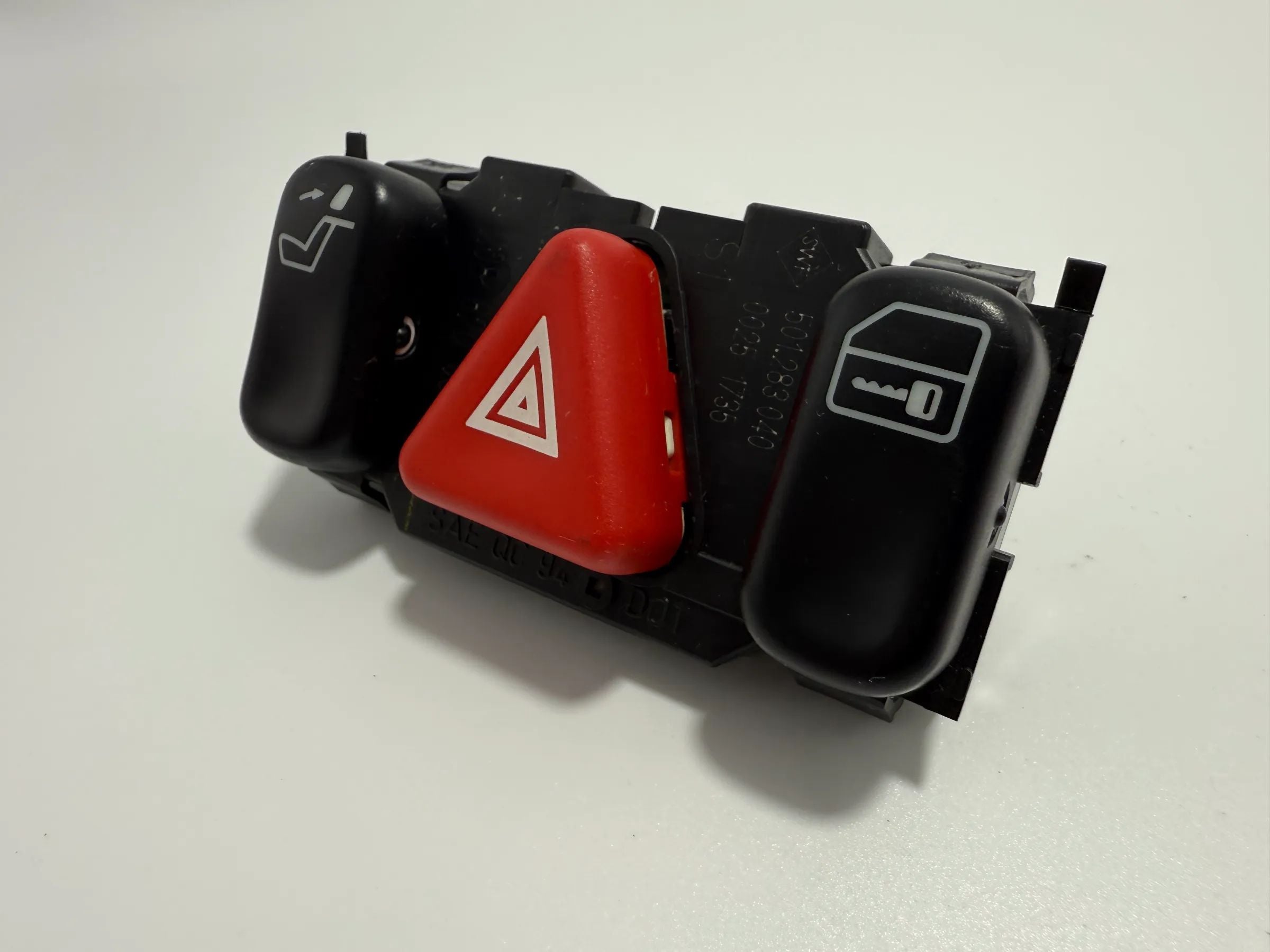 Originele Mercedes W202 W208 W210 waarschuwingsknop, hoofdsteun 2088200310