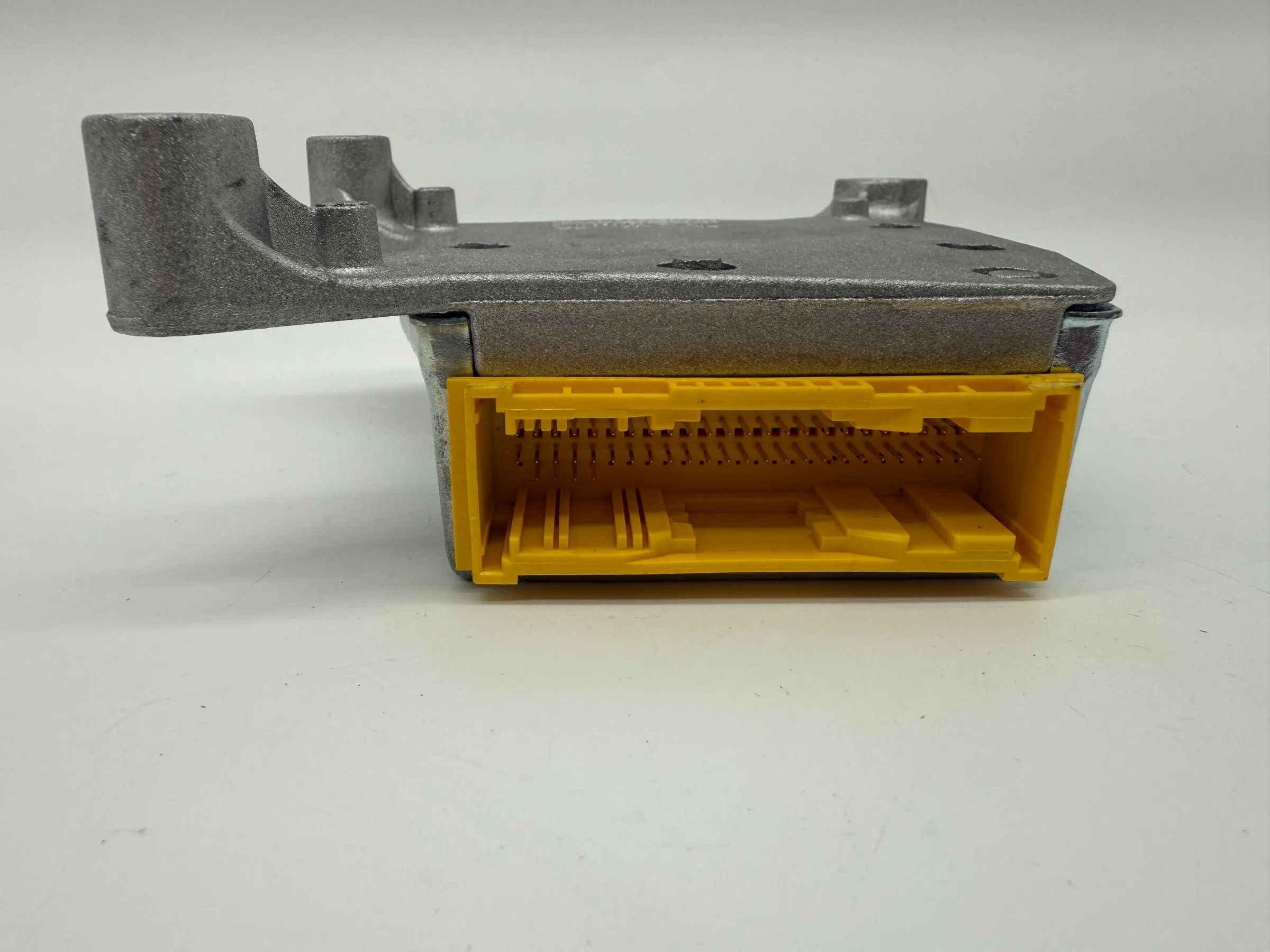 กล่องควบคุมถุงลม Airbag Renault Laguna Grandtour 1.9 dCi หมายเลข 603947700 8200325696