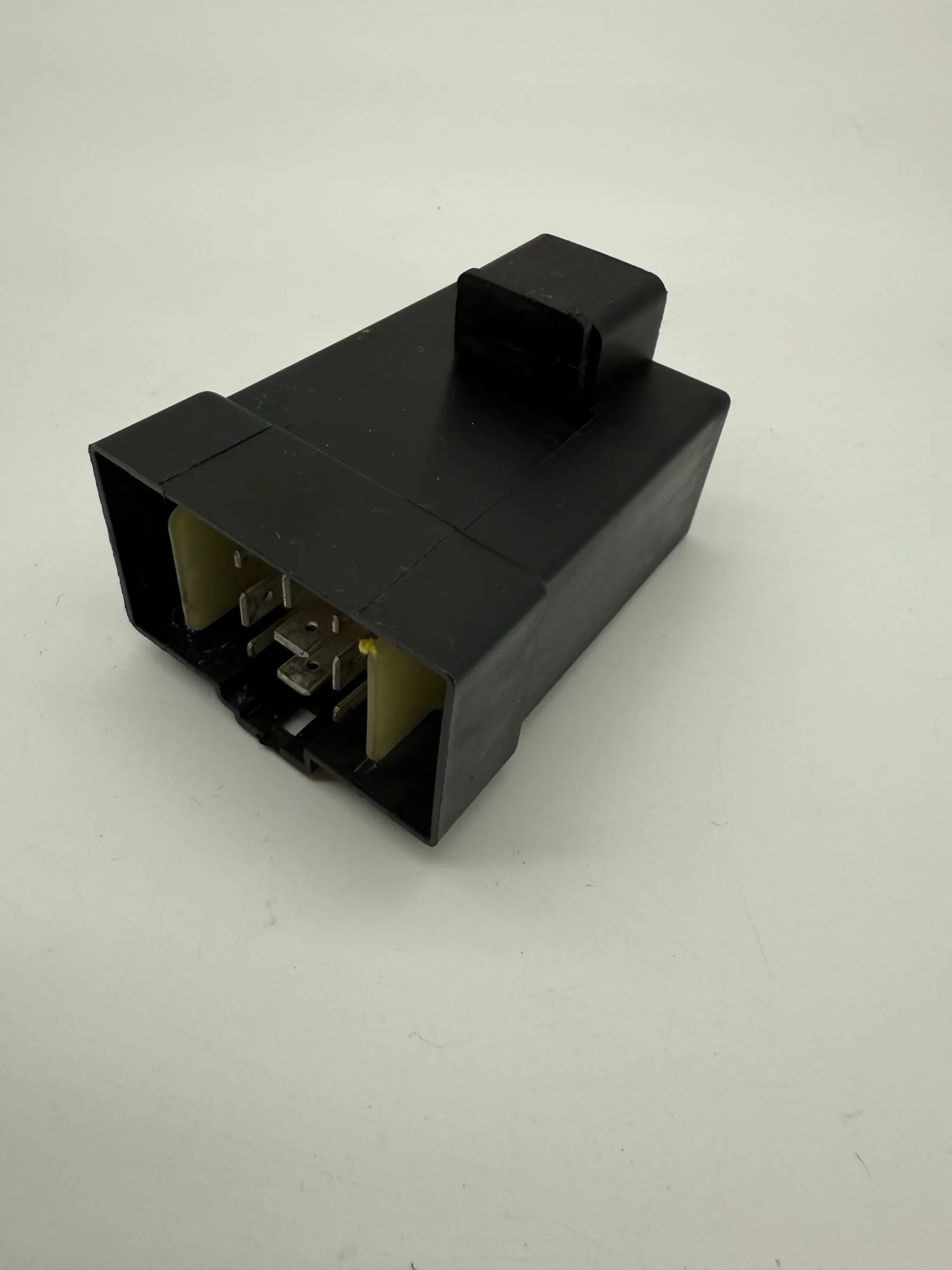 96-00 Chrysler Stratus Window Regulator Relay OEM 2030005c