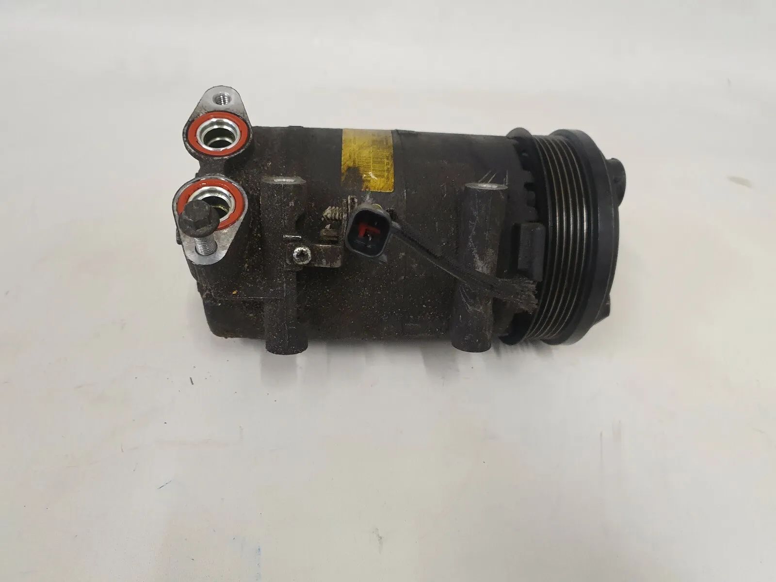 Ford Focus 2 Bj.06 1.6 80KW TDCI air conditioning compressor air conditioning 3M5H19D629KD 