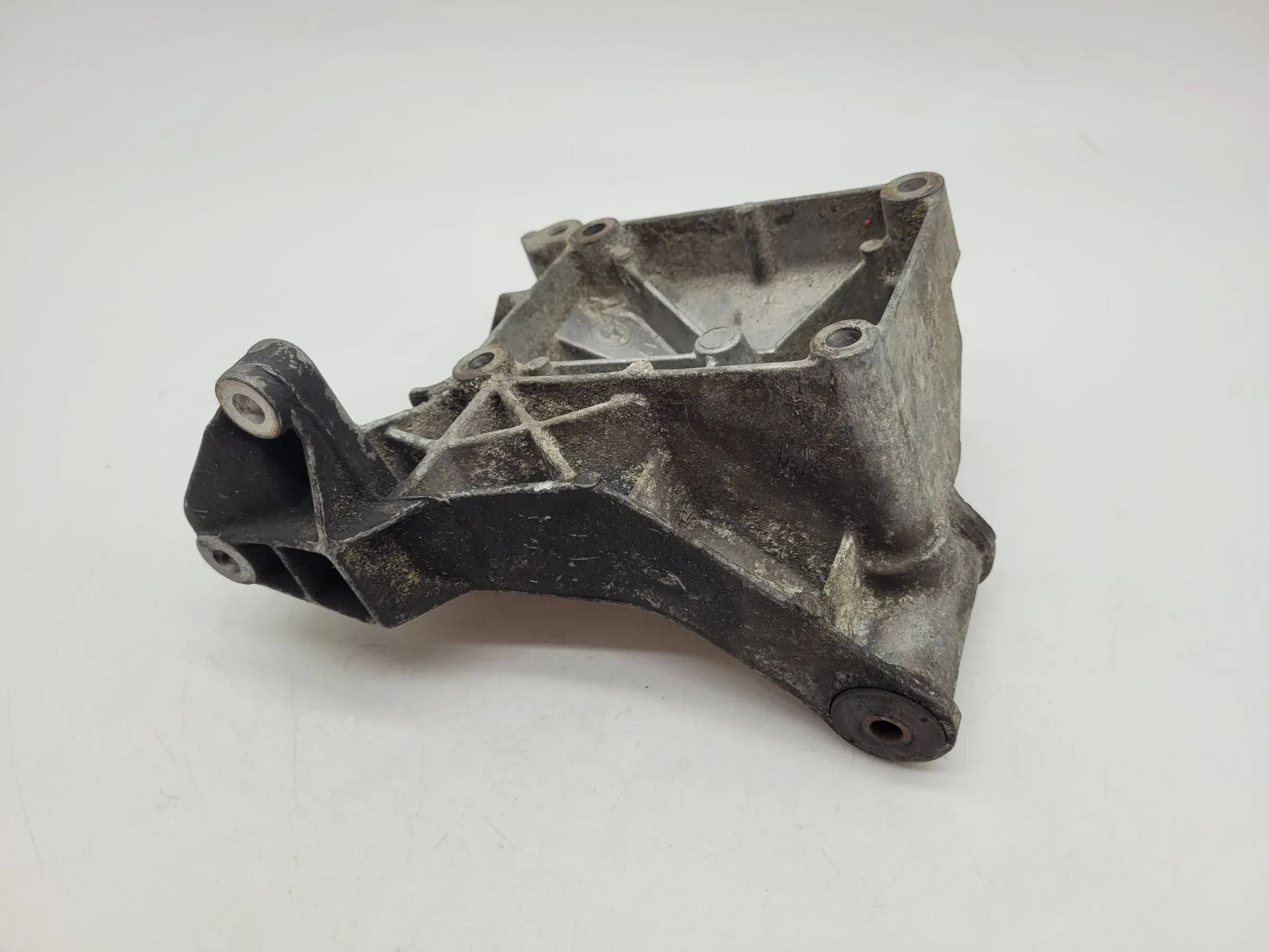 BMW 3er E36 Motorhalter Halterung Lichtmaschine 1721865.9 (Original)