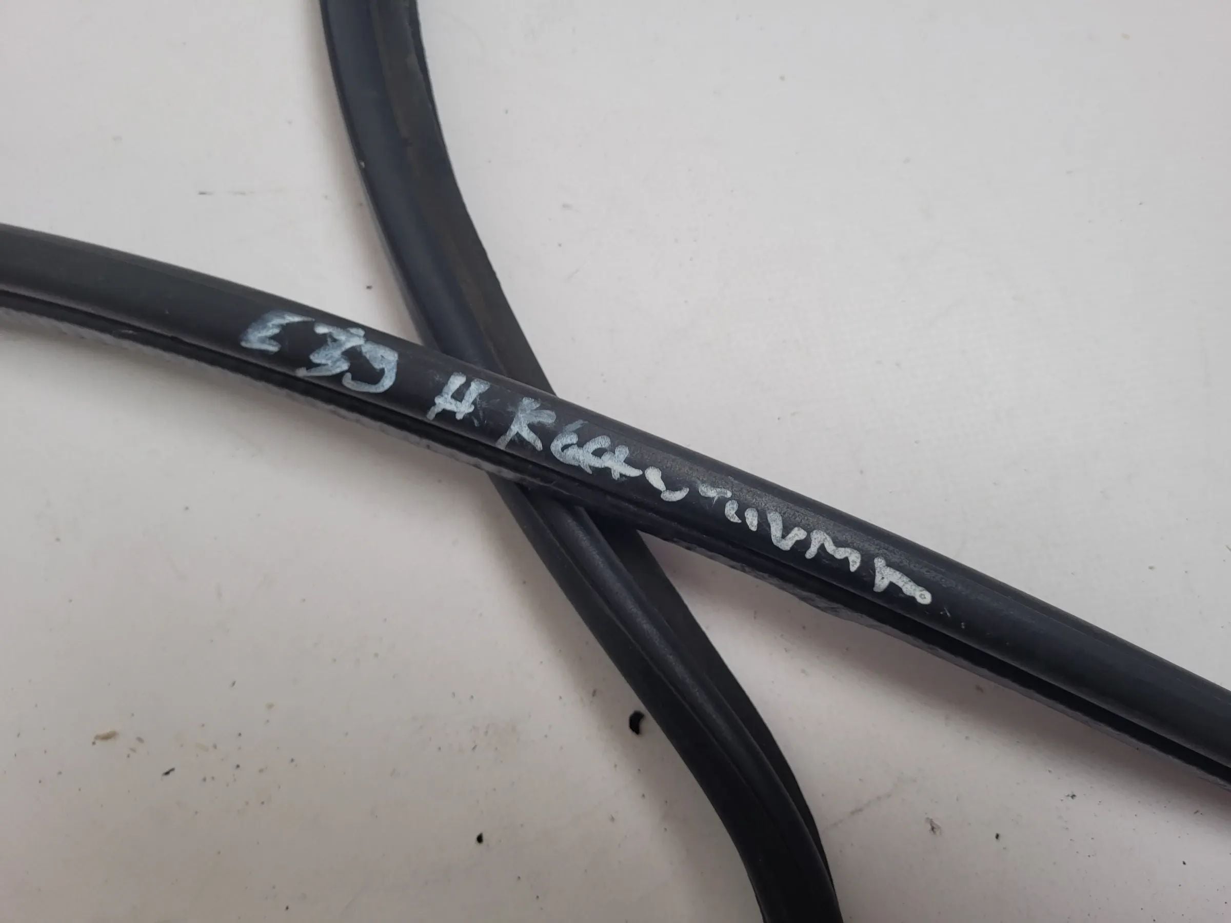 BMW 5er Touring E39 Dichtung Kofferaum Heckklappe Hinten (Original)