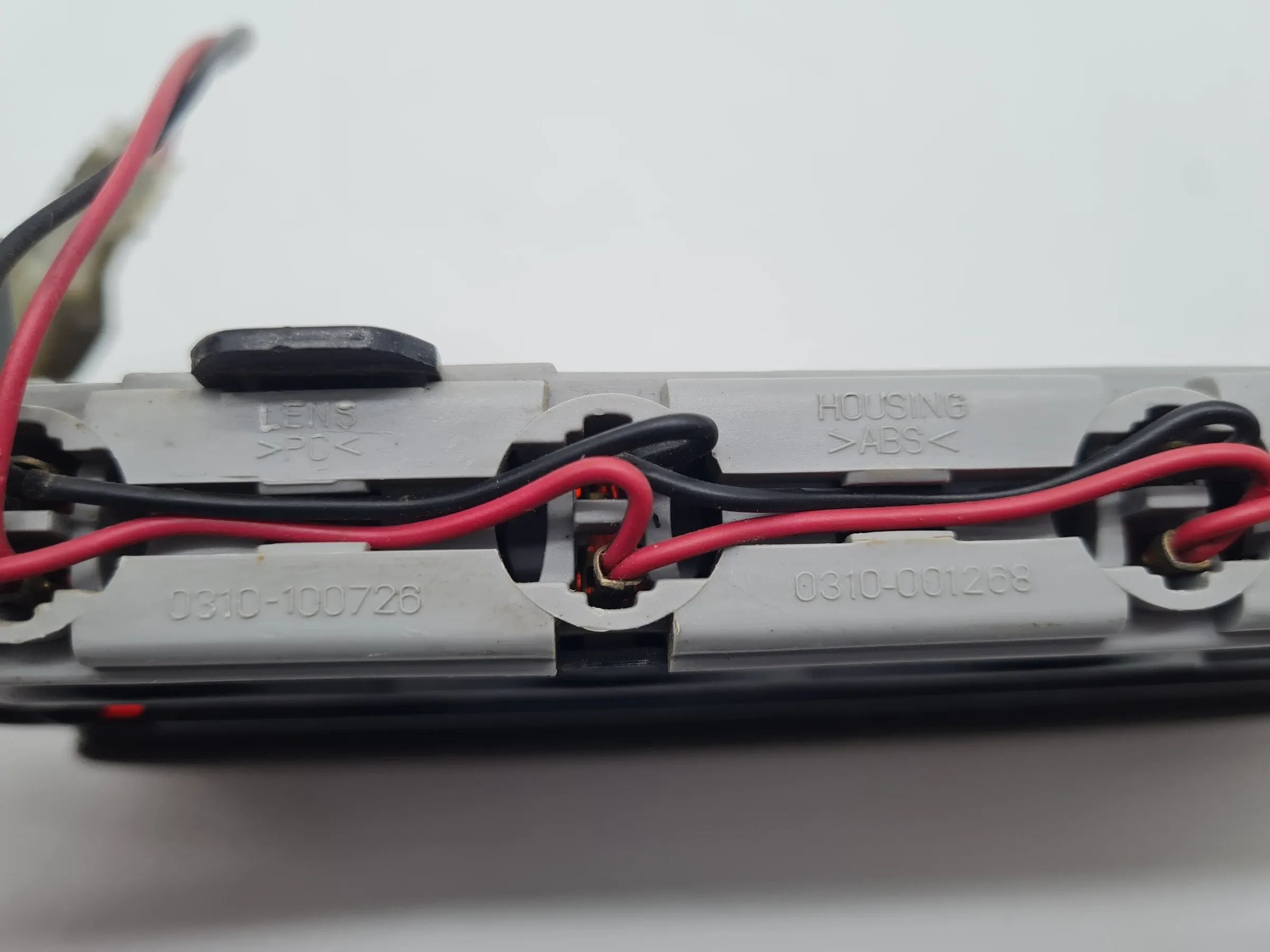 Original Daewoo / Chevrolet Rezzo (U100) Dritte Bremsleuchten 0310-1007262