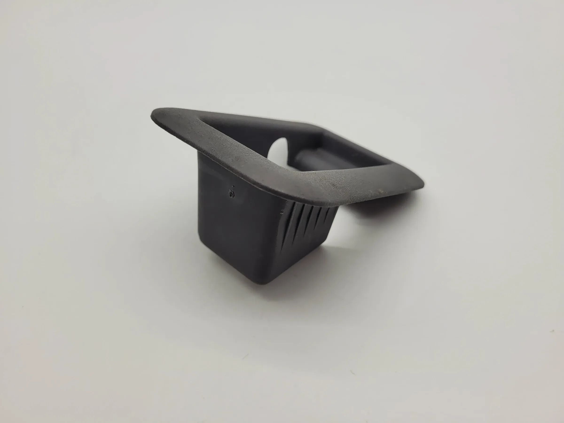 Original Mercedes Benz A-Klasse (W168) Befestigung Abdeckung A1686800817