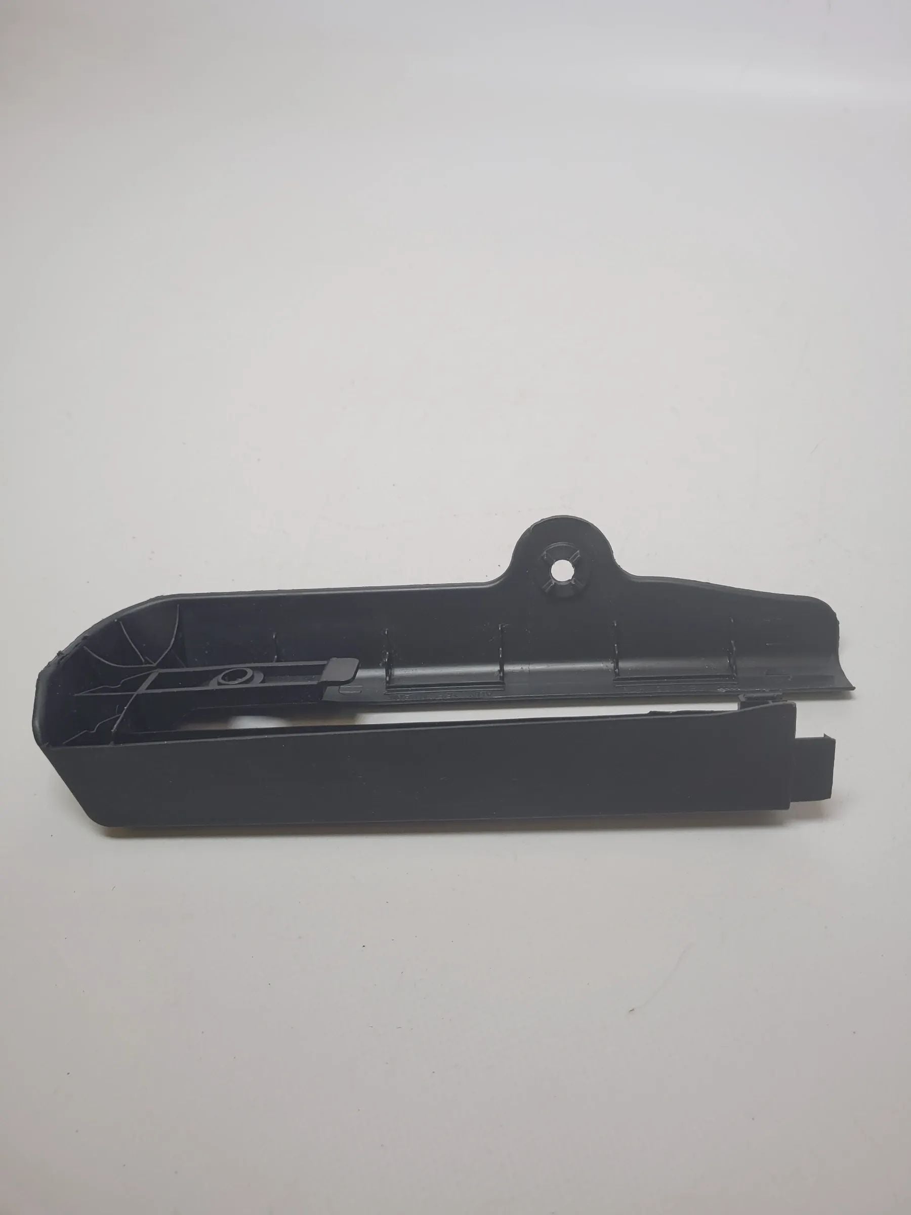 Original Audi A4 (8E/B6/B7) Verkleidung Sitz-Führungsschiene Rechts 8e0867286