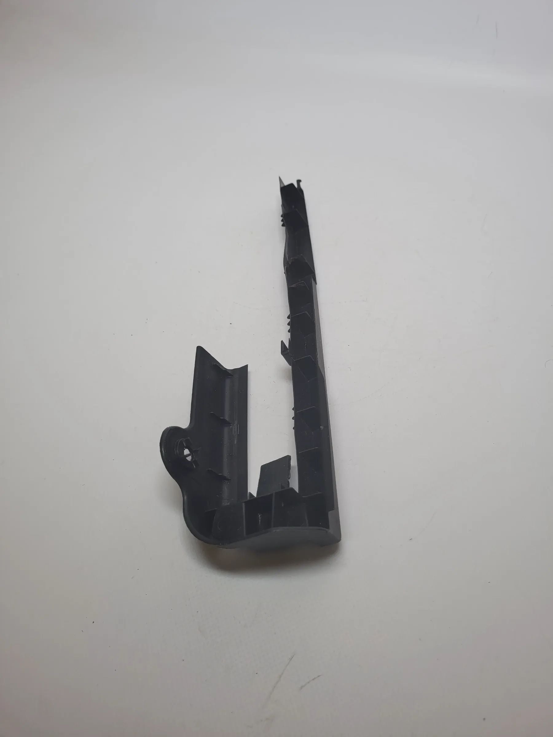 Original Audi A4 (8E/B6/B7) Verkleidung Sitz-Führungsschiene 8e0881478b