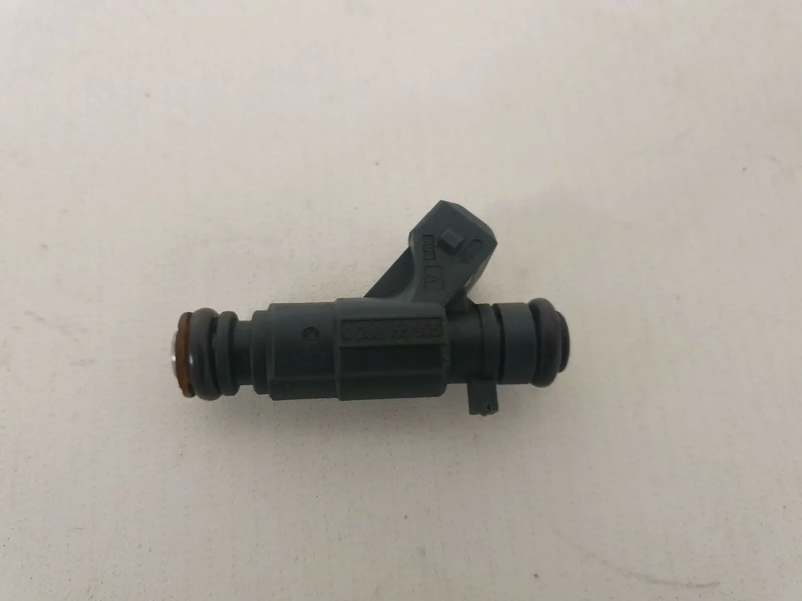อะไหล่แท้หัวฉีดน้ำมันเชื้อเพลิงอินเจคเตอร์ OPEL Corsa C 1.2 55 kW 0280155965 BOSCH