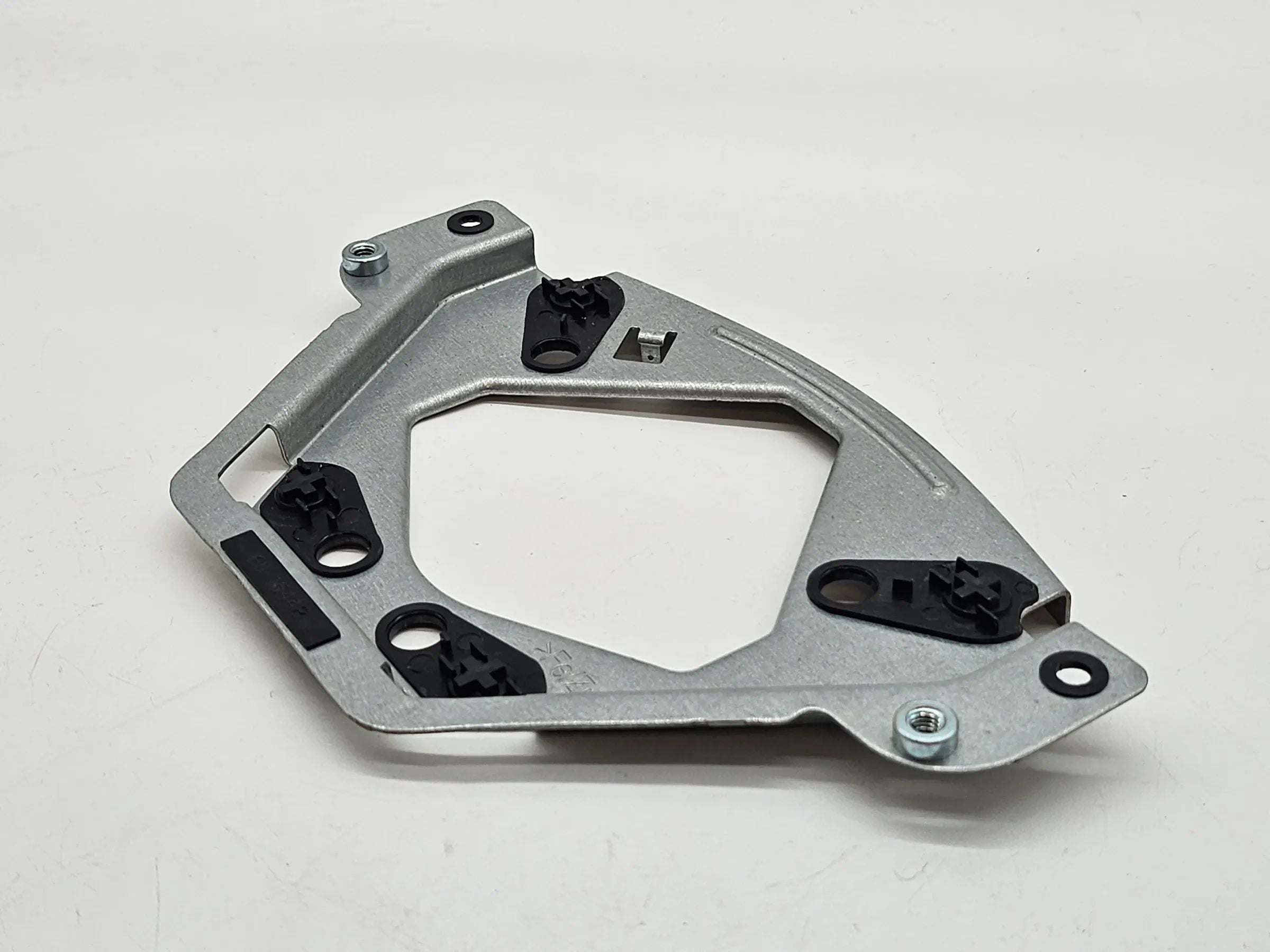 Original Mercedes-Benz W203 Halteplatte Halter Träger Lenkrad 2034601898