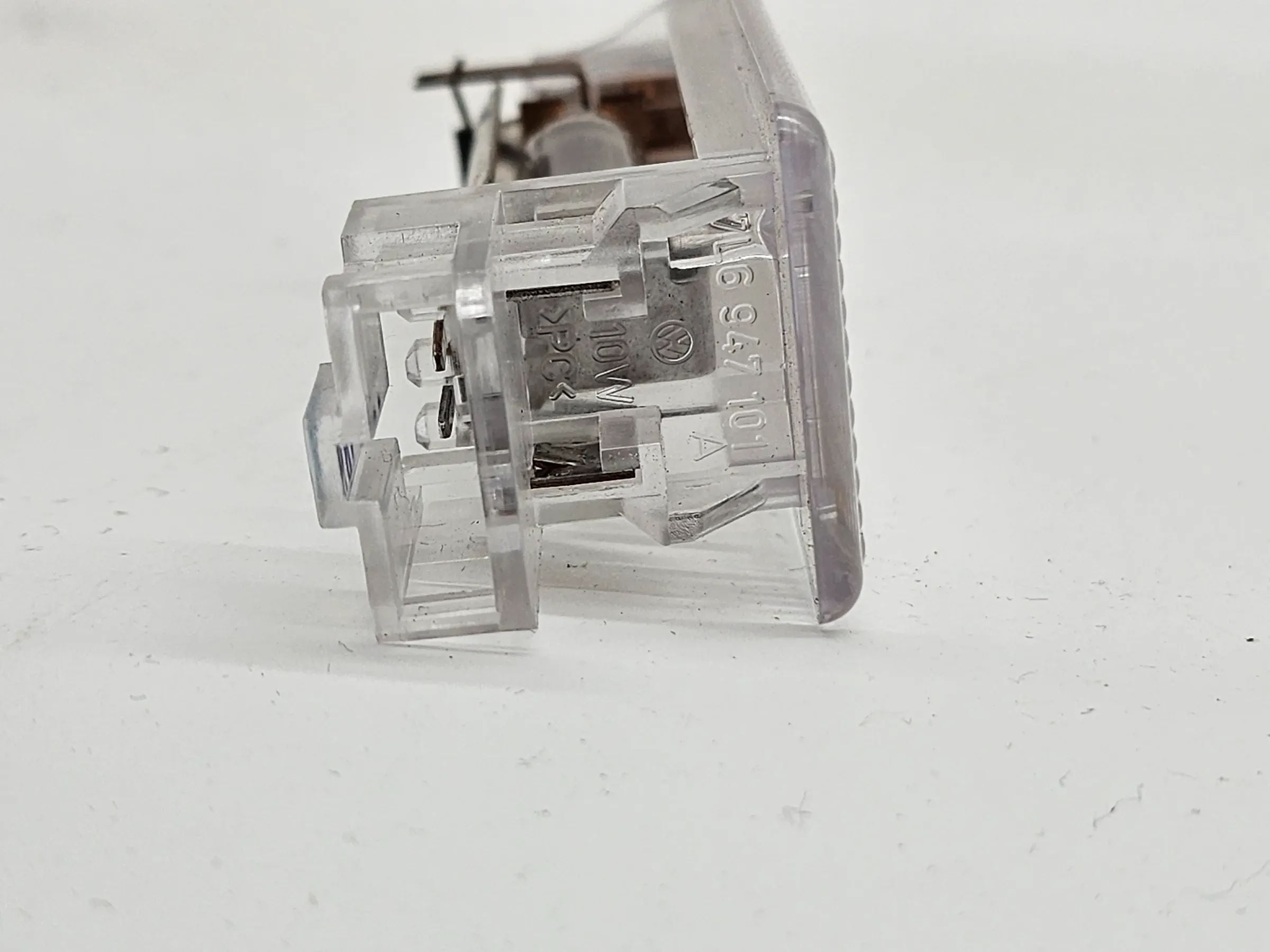 original VW Innenraumleuchte Kofferraumleuchte 7L6947101