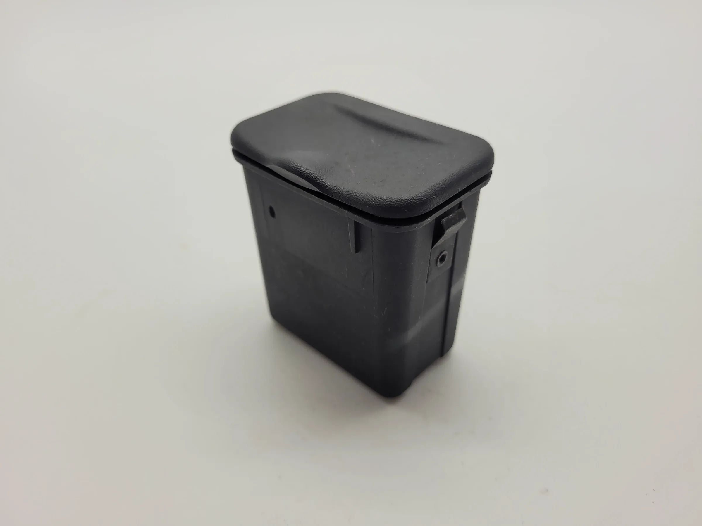 Original Opel Zafira A (T98) Aschenbecher Hinten L/R 90580259-4