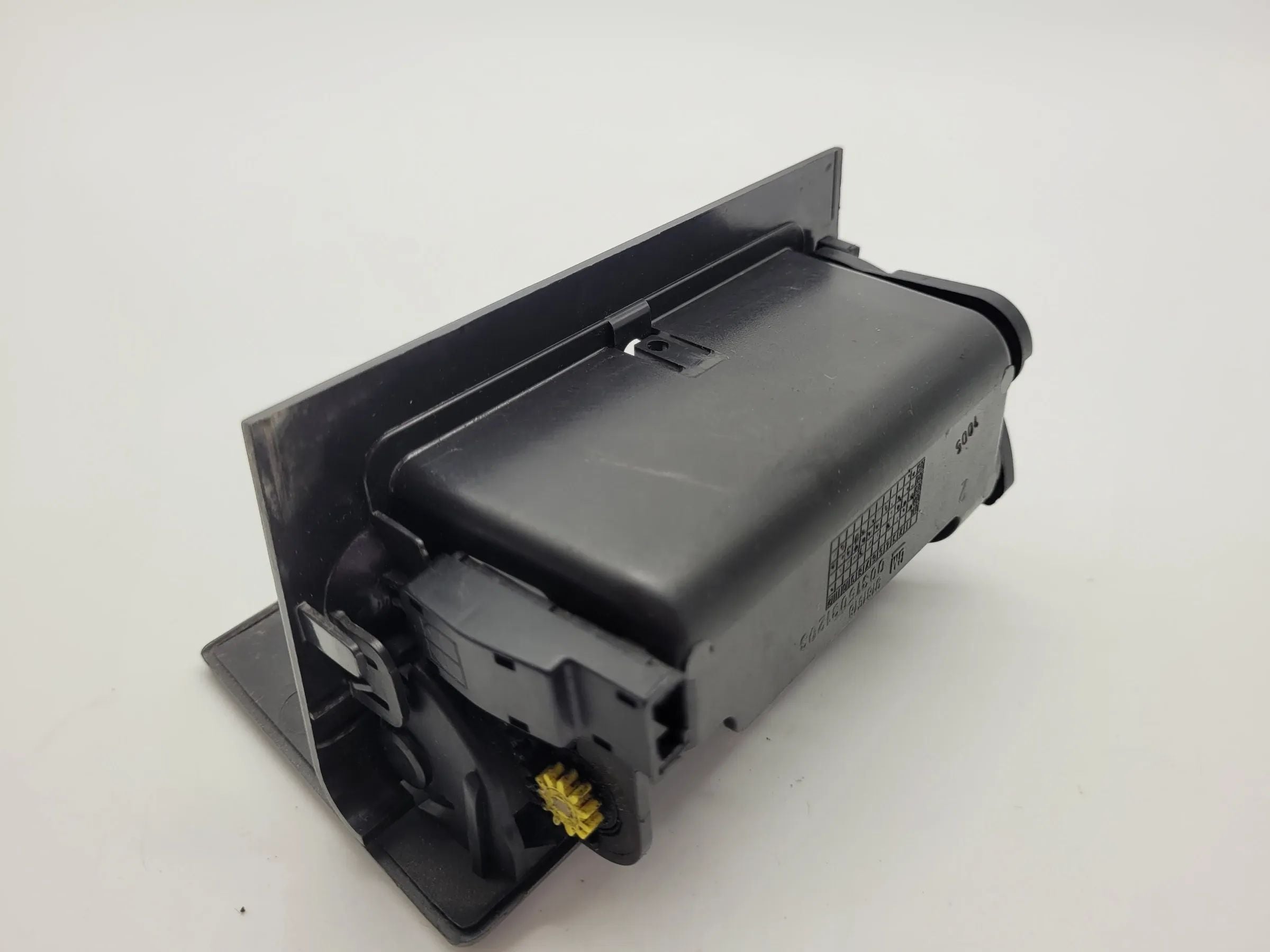 Original Opel Vectra C / Signum (Z03/Z02) Aschenbecher Front 9181518