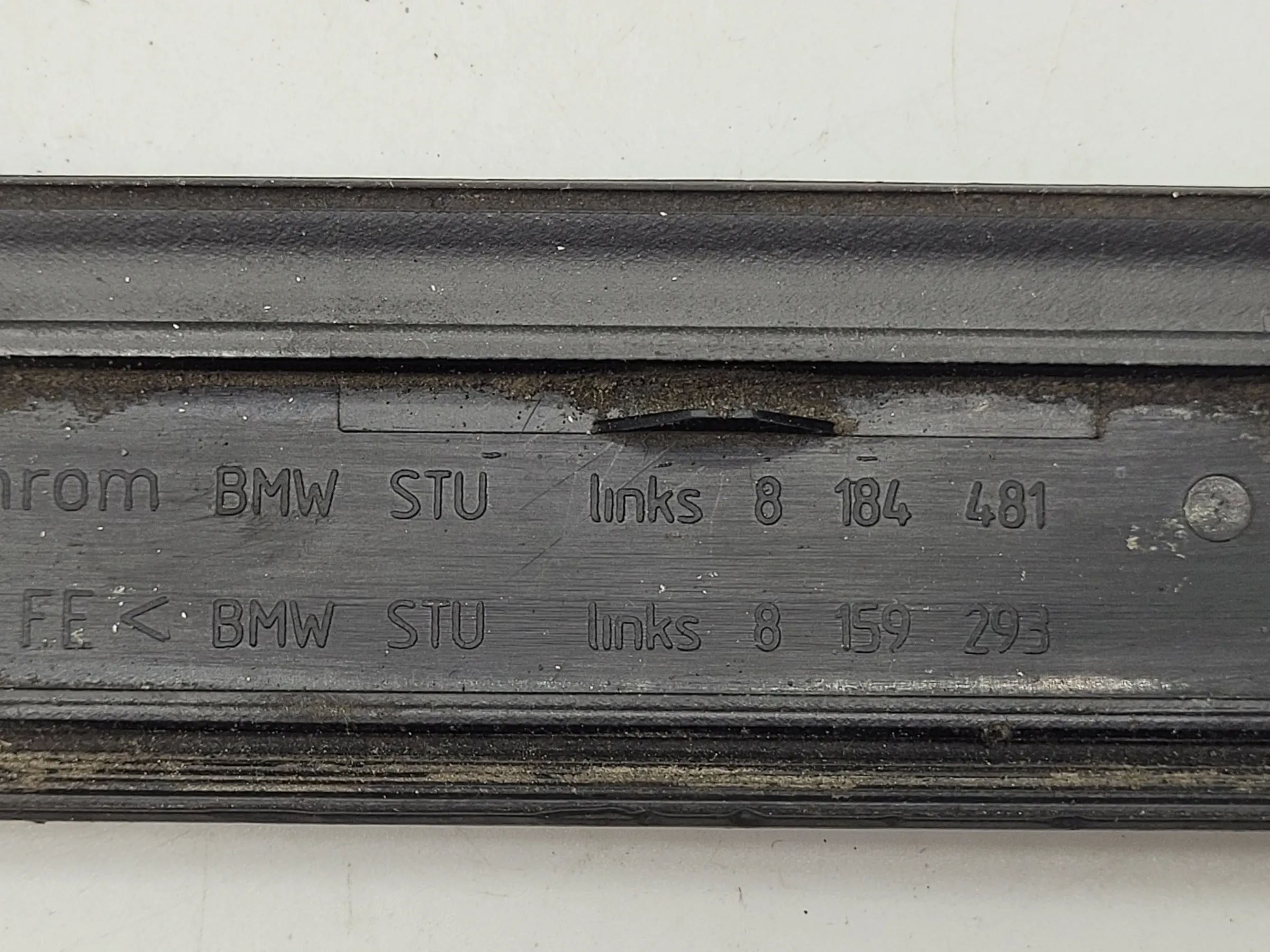 Original BMW 5er (E39) Zierleiste Stoßleiste Kotflügel Links, 8184481