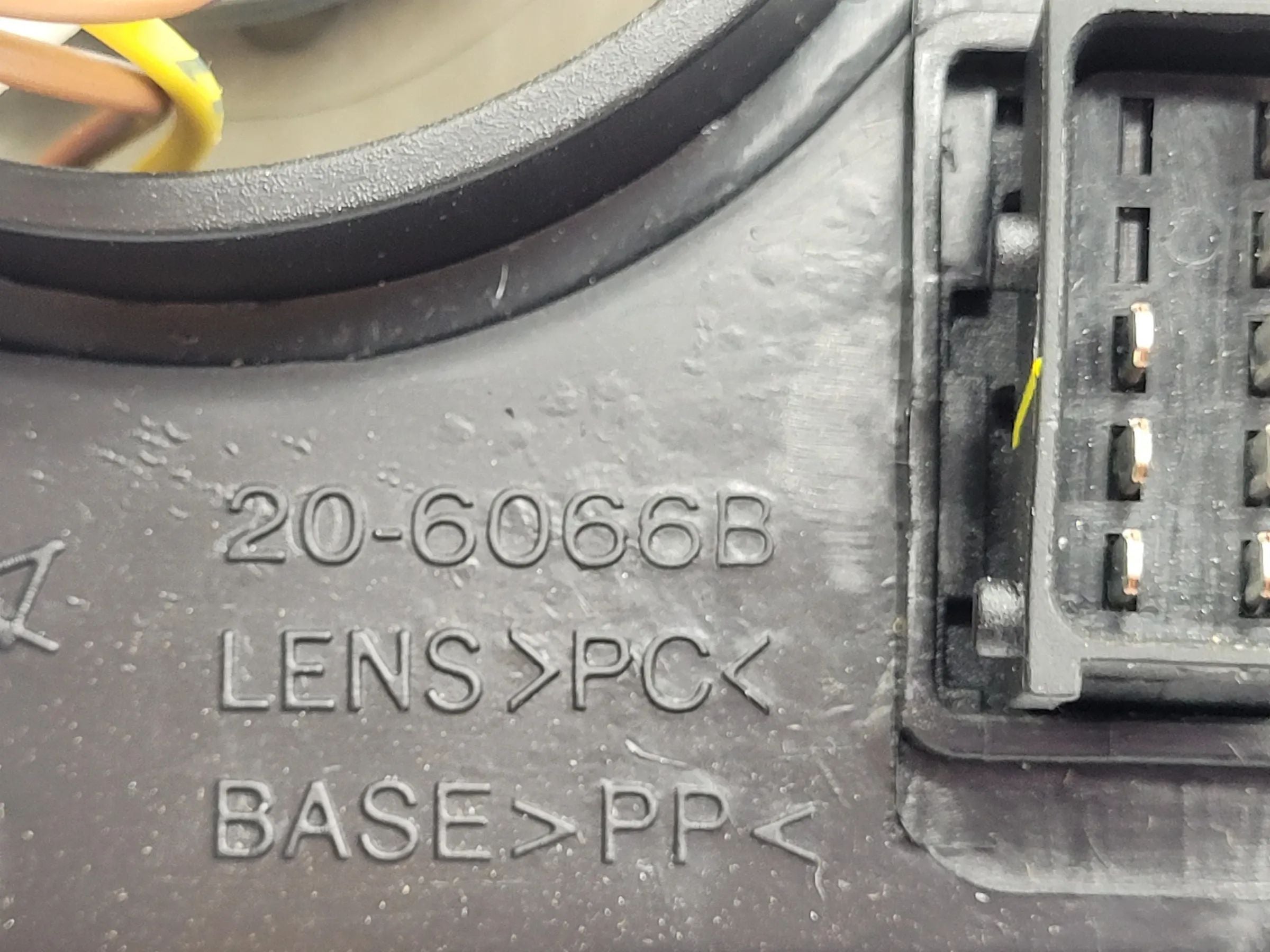 Opel Corsa C X01 Scheinwerfer/Frontleuchte Links 20-6066B TYC