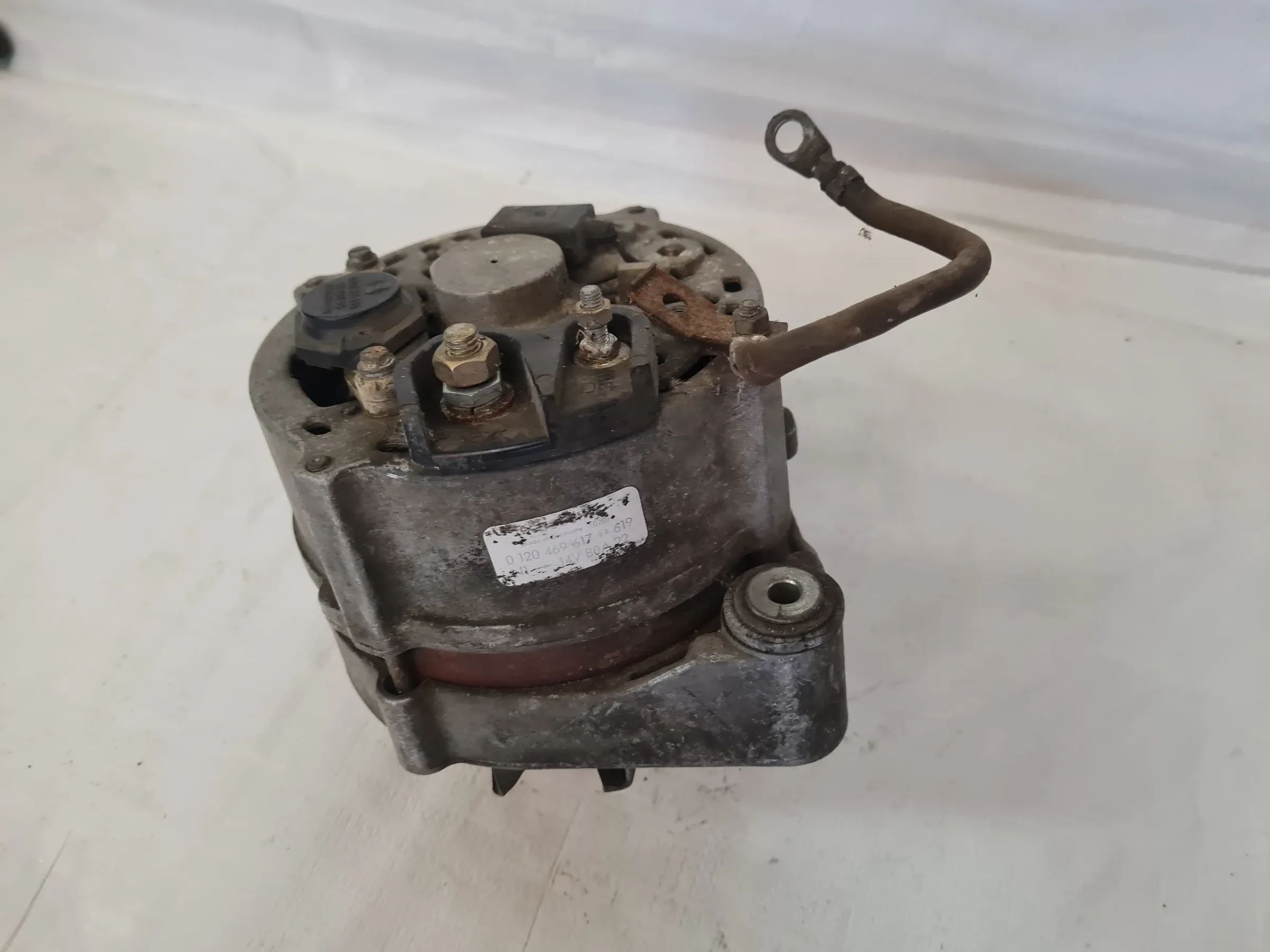 Original BMW 3/5 E28/E30 Bosch Lichtmaschine 0120469617