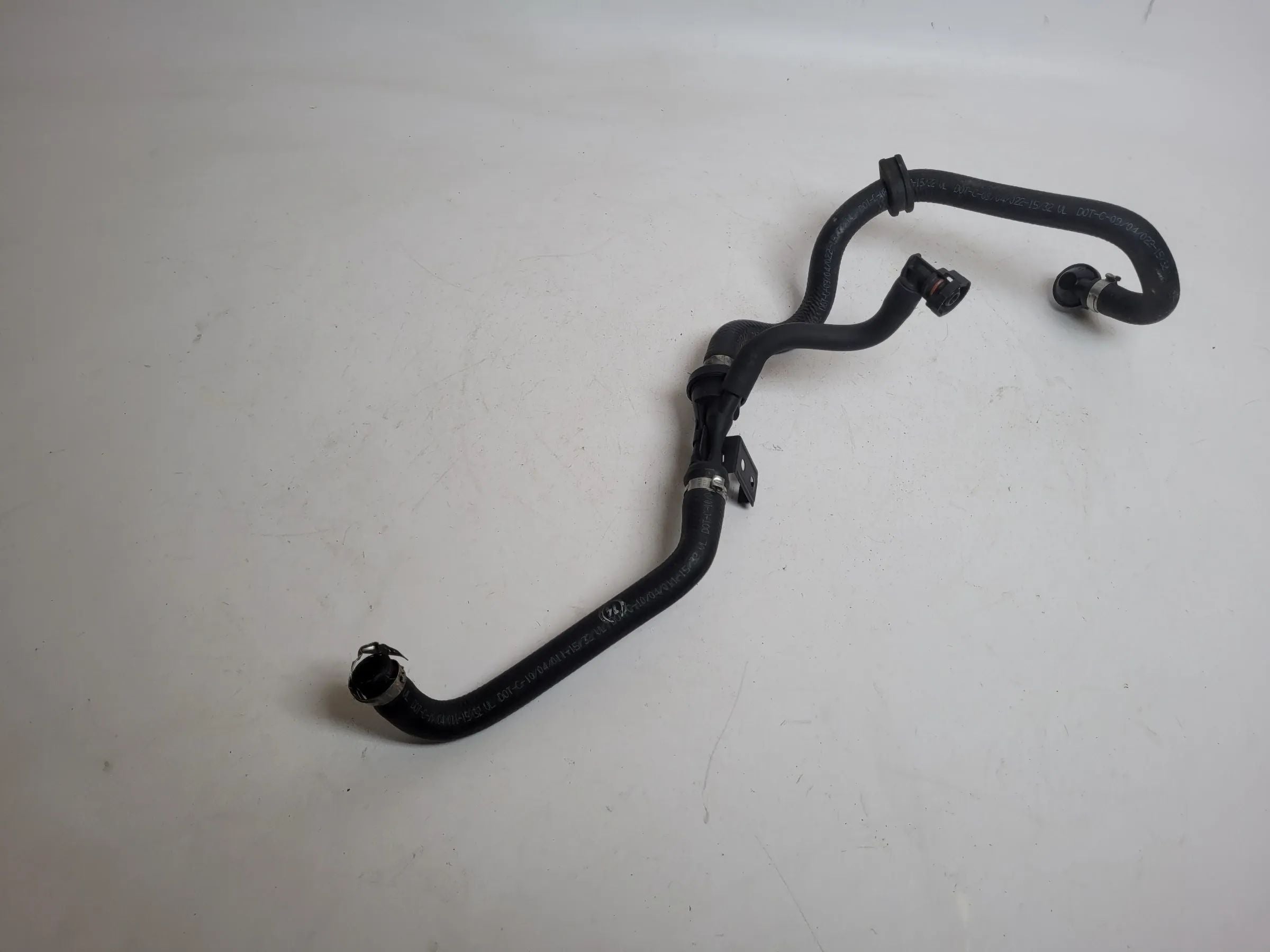BMW 5er (E60/E61) Unterdruckschlauch Leitung 34.33-6768385 Original