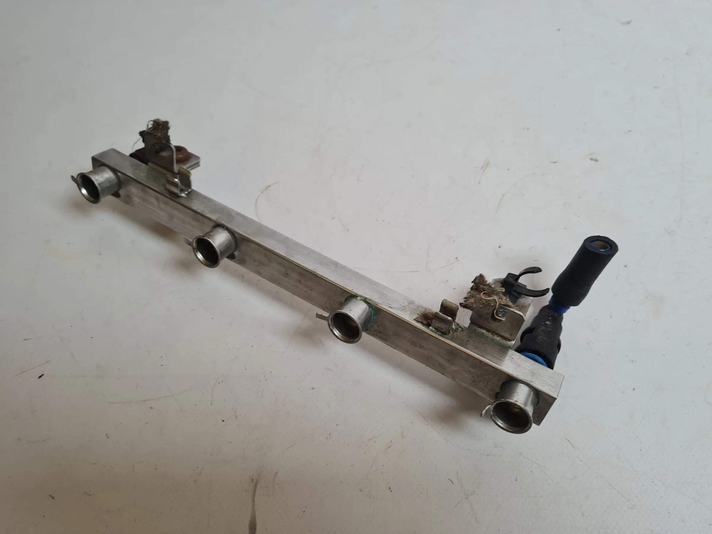 Original Opel Corsa D S07 Einspritzleiste 0208151208