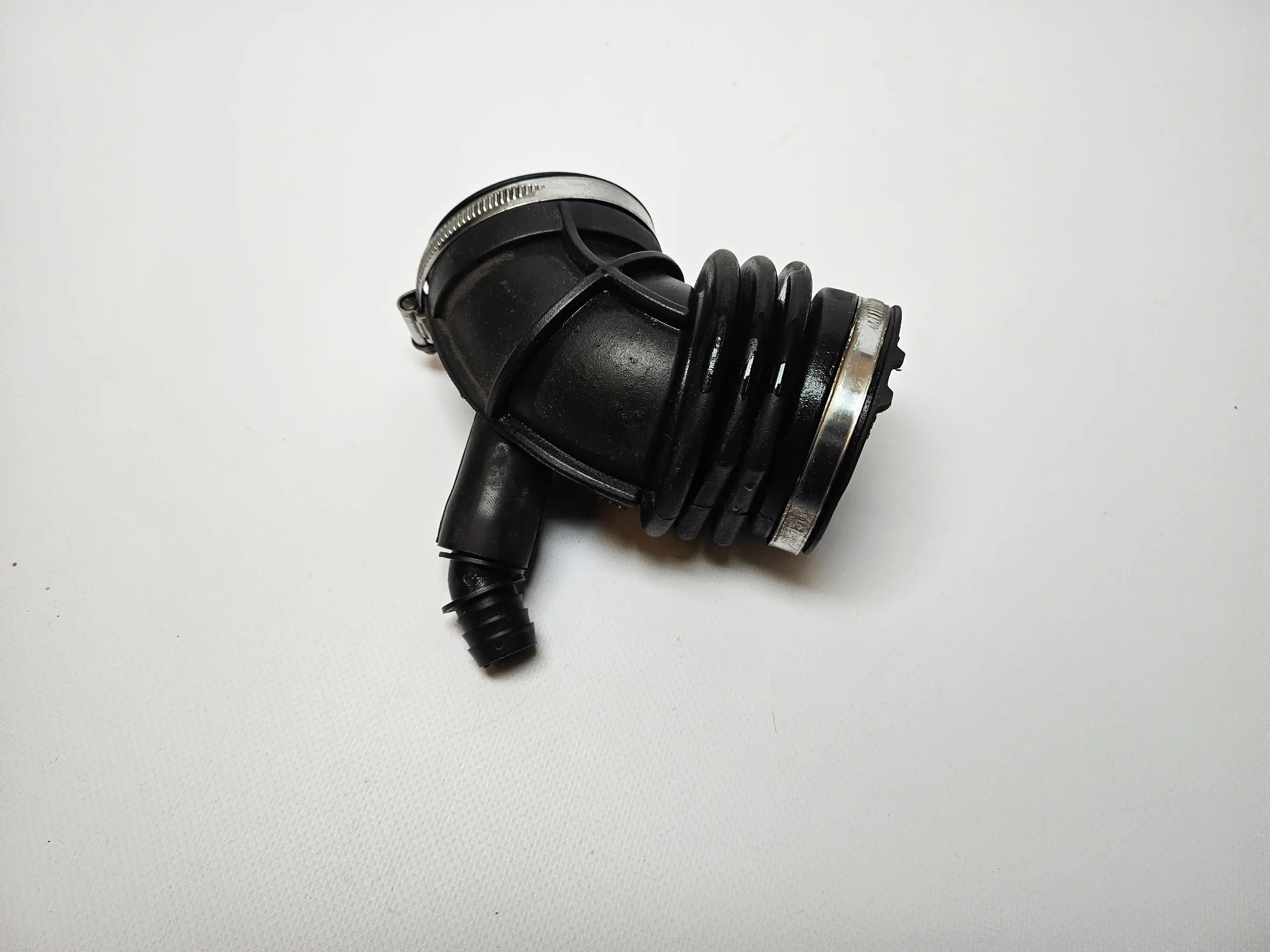 Oryginalny przewód dolotowy BMW 3er E36 E46 318i 87KW 1437355