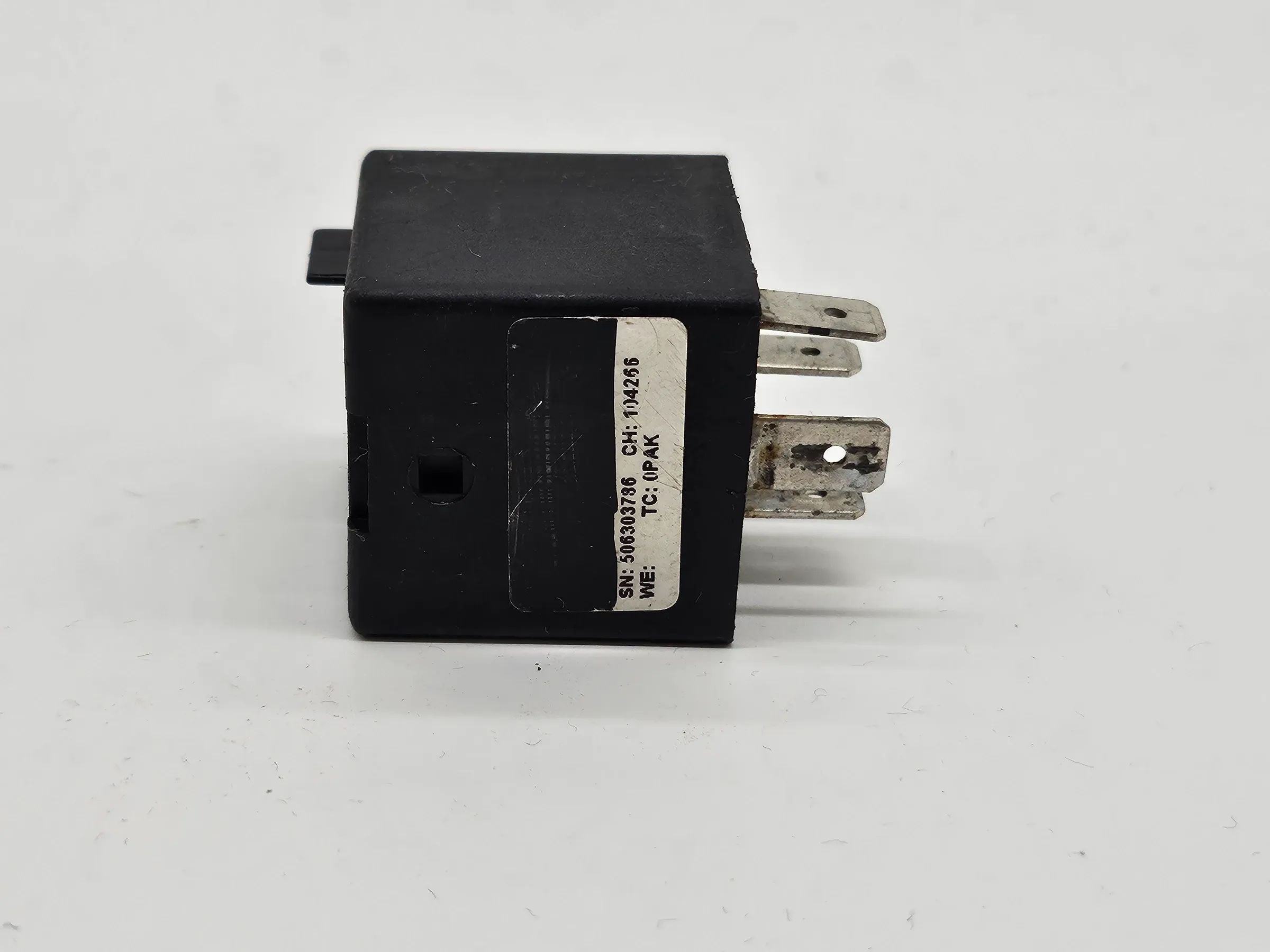 Original HELLA 4-PIN Blinkerrelais Relay 4DM003360-02
