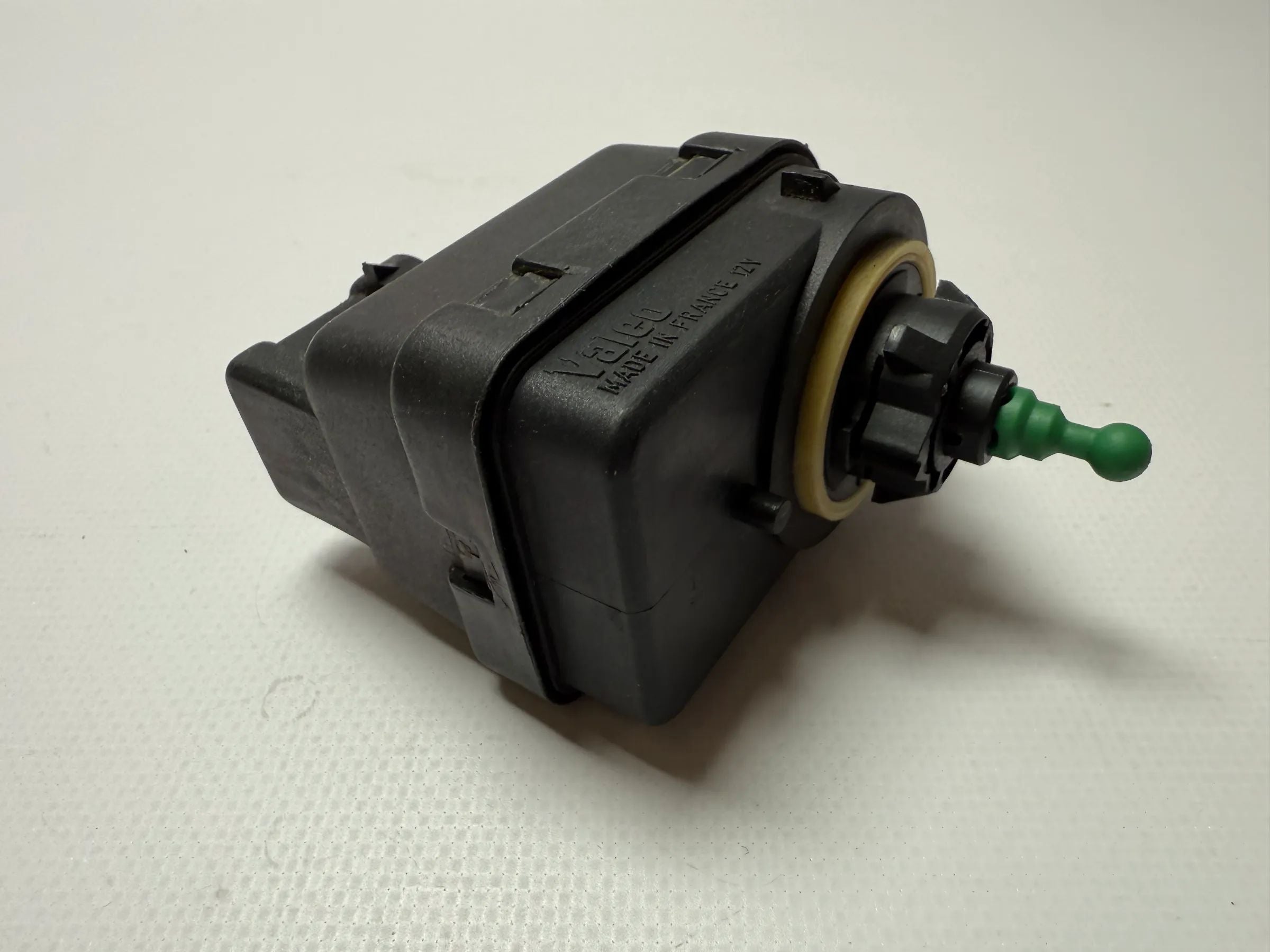 Regulador Original da luz do farol RENAULT CLIO MEGANE TWINGO LWR 7700840141 - auto-veritas.com/pt/