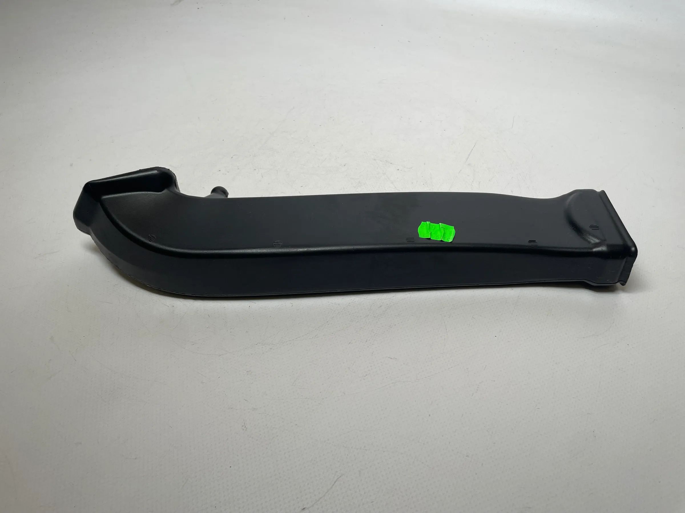 Original Mercedes-Benz C-Klasse (W203) Lüftungskanal Links A2038300123